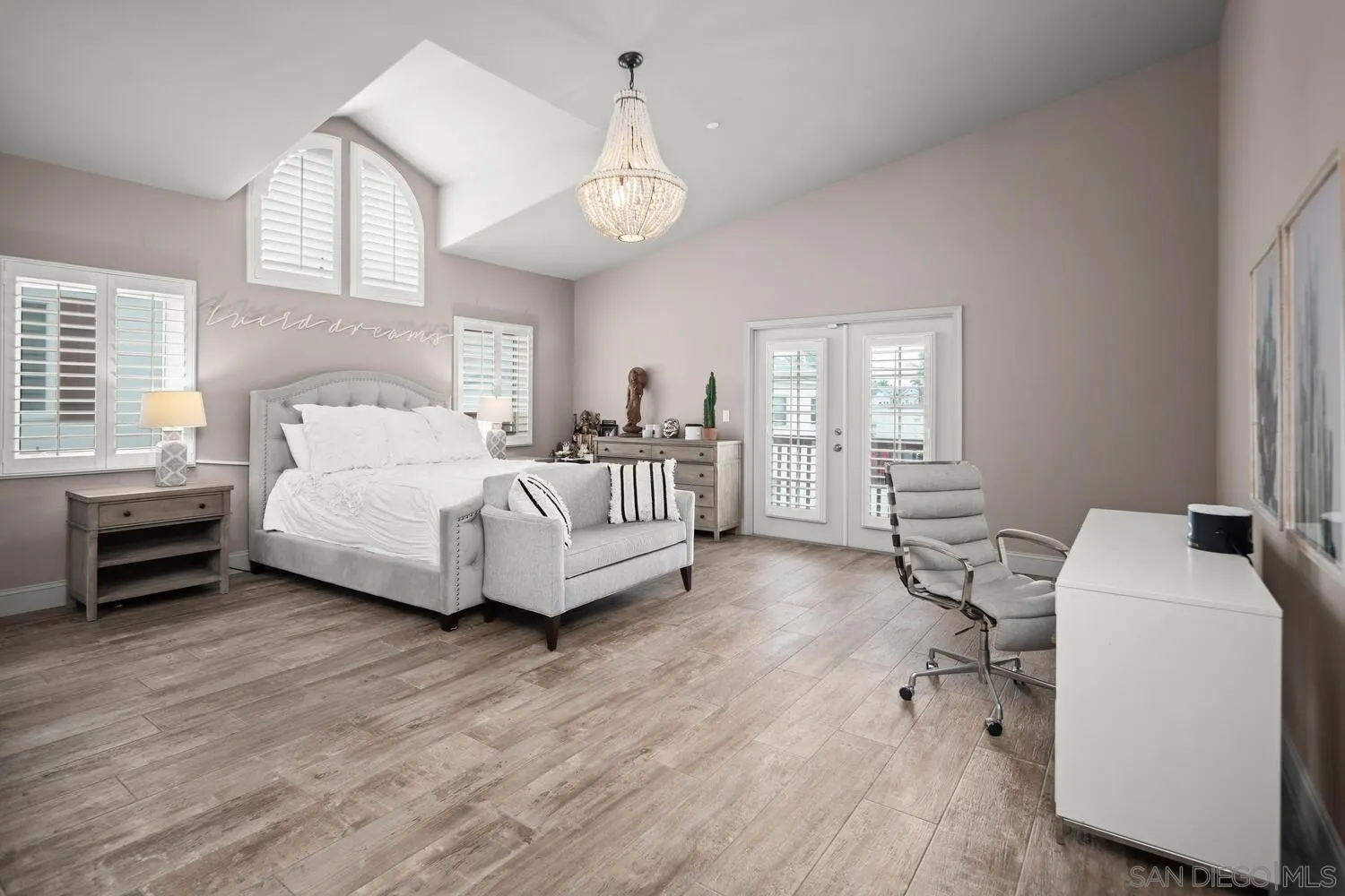 Photo #12: 250030100 Listing: Photo #12