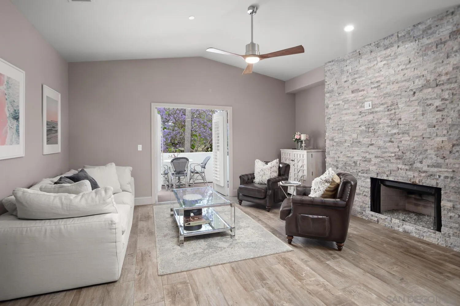 Photo #3: 250030100 Listing 