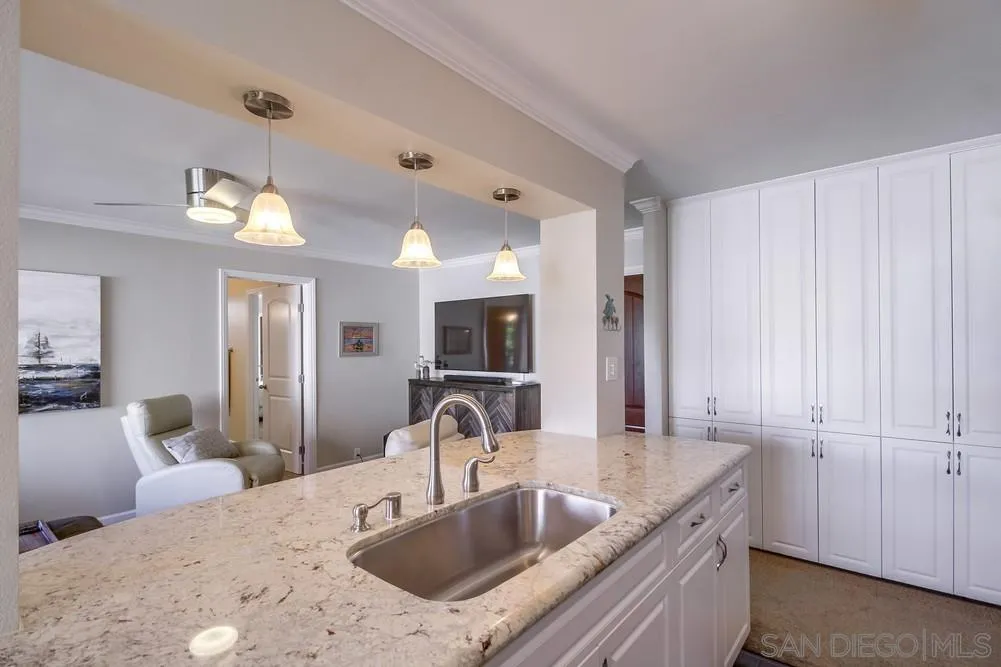 Photo #6: 250030115 Listing 