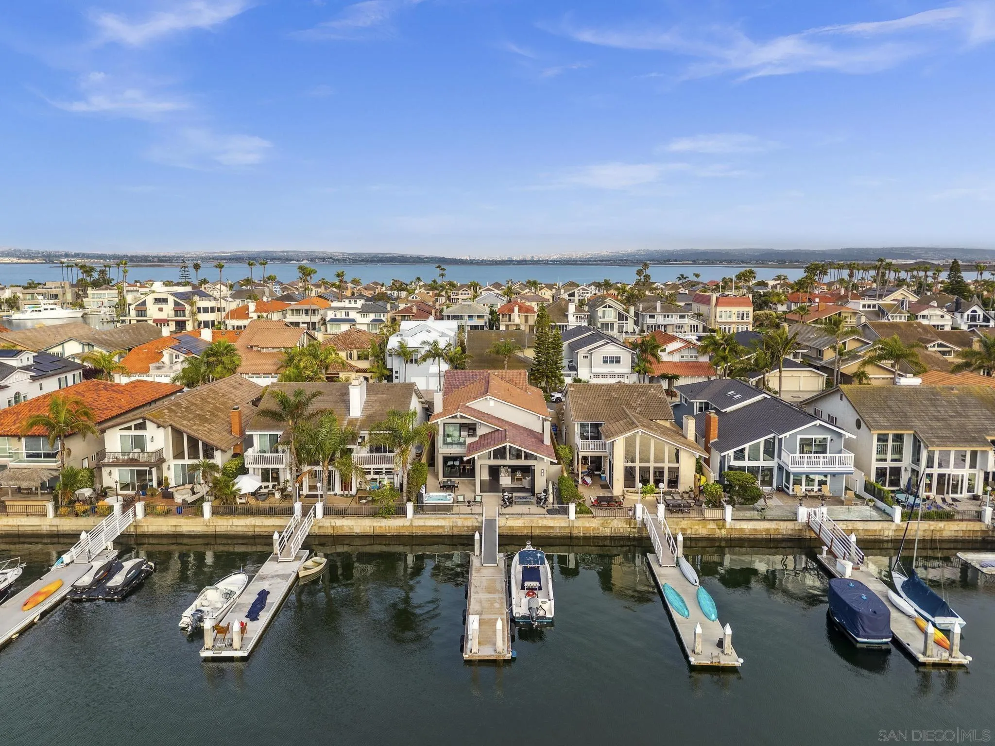 https://cdn.realtyfeed.com/cdn/127/250030147/0c392baa1c49ee1fec7be9530f33f6d1.webp