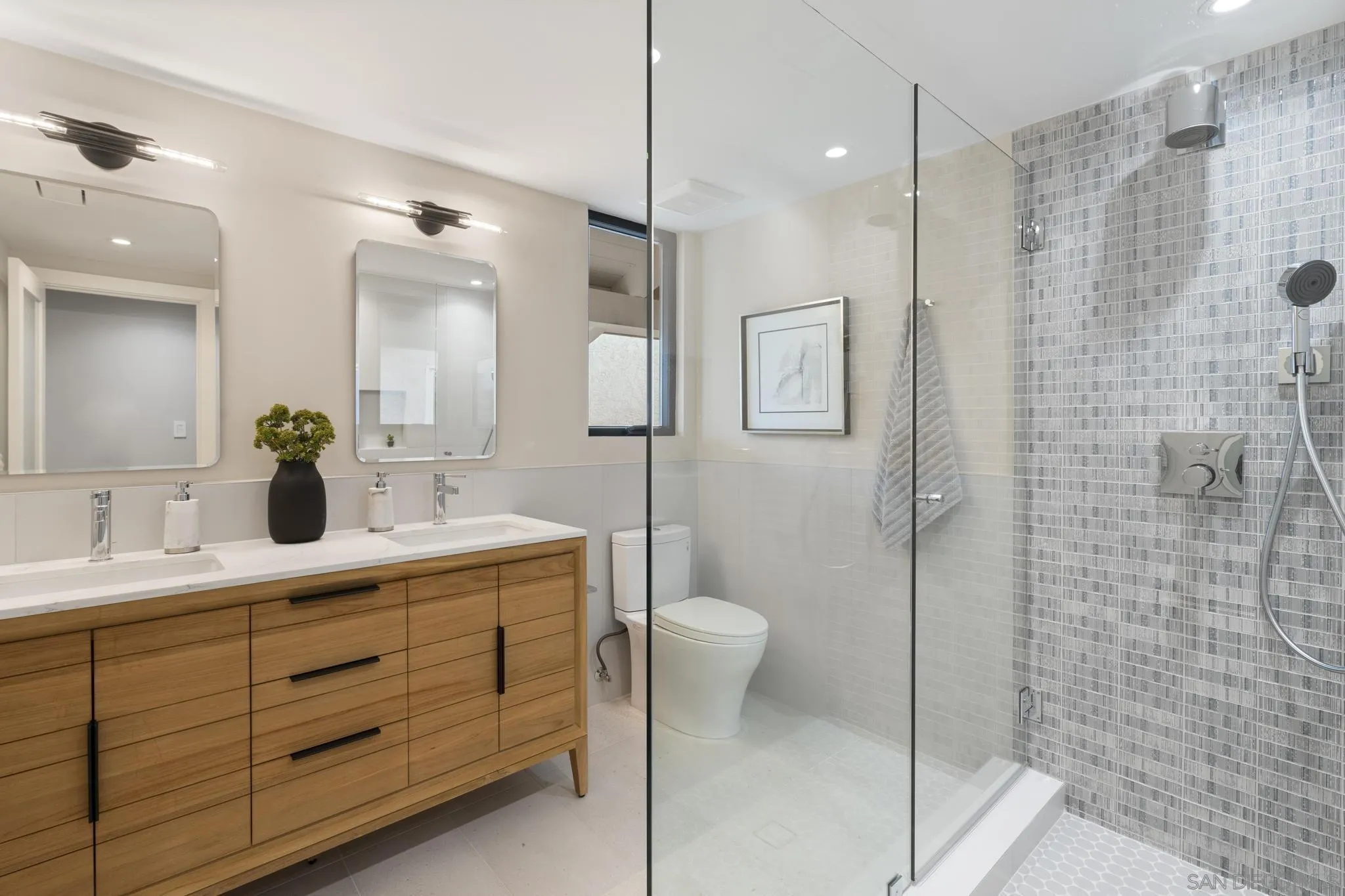 https://cdn.realtyfeed.com/cdn/127/250030147/896e78615db6a4c88574ffd61e9cd6a2.webp