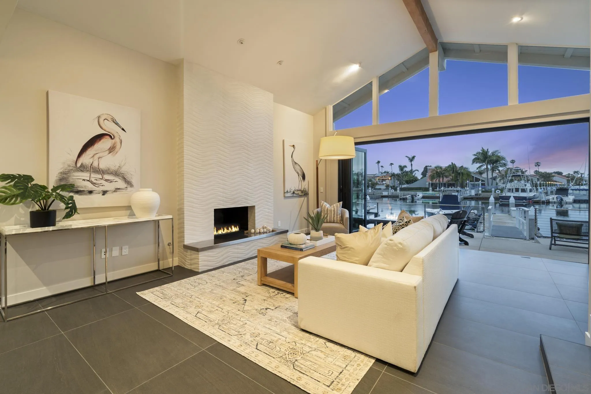 https://cdn.realtyfeed.com/cdn/127/250030147/c8dafe462cb0bea4a8e9604f02277c3d.webp