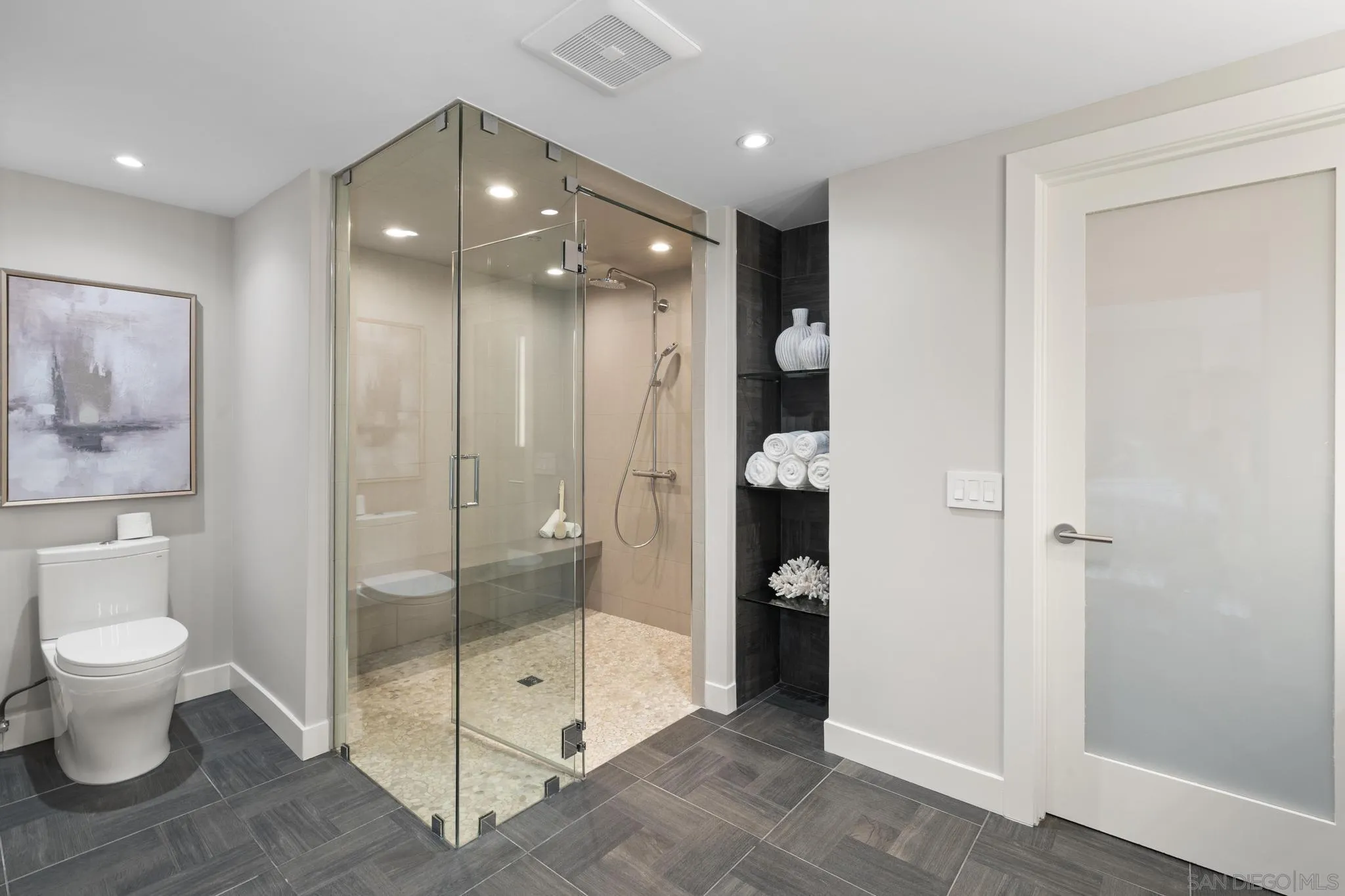 https://cdn.realtyfeed.com/cdn/127/250030147/e5481e3cb52250be5f0f11da3e1110e1.webp