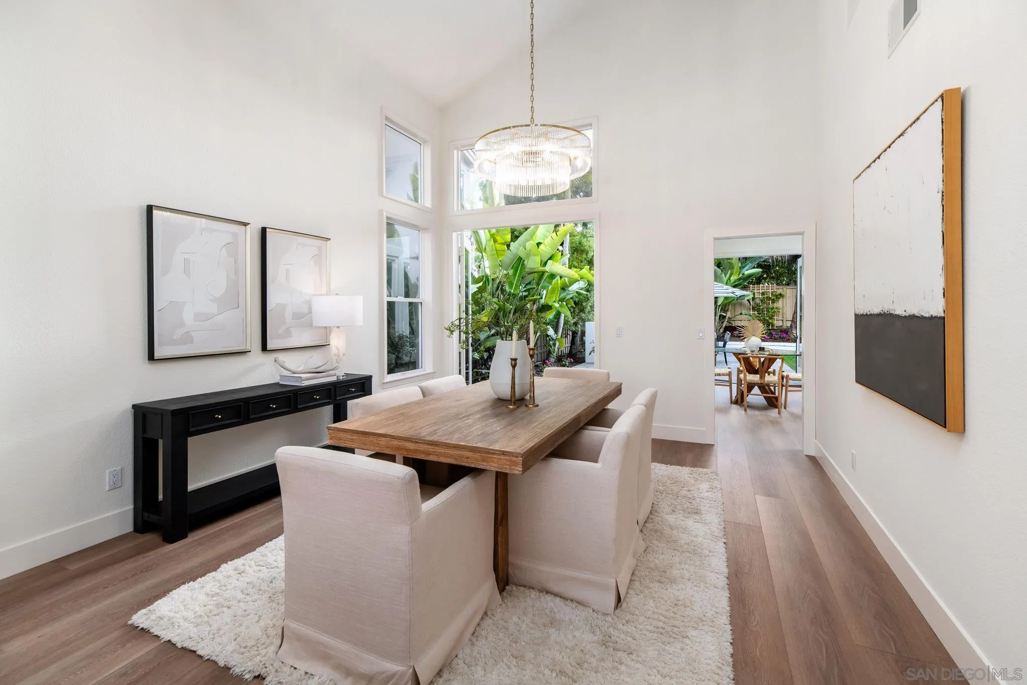 https://cdn.realtyfeed.com/cdn/127/250030165/21c47e22664834764693f58ff4eb37b0.webp