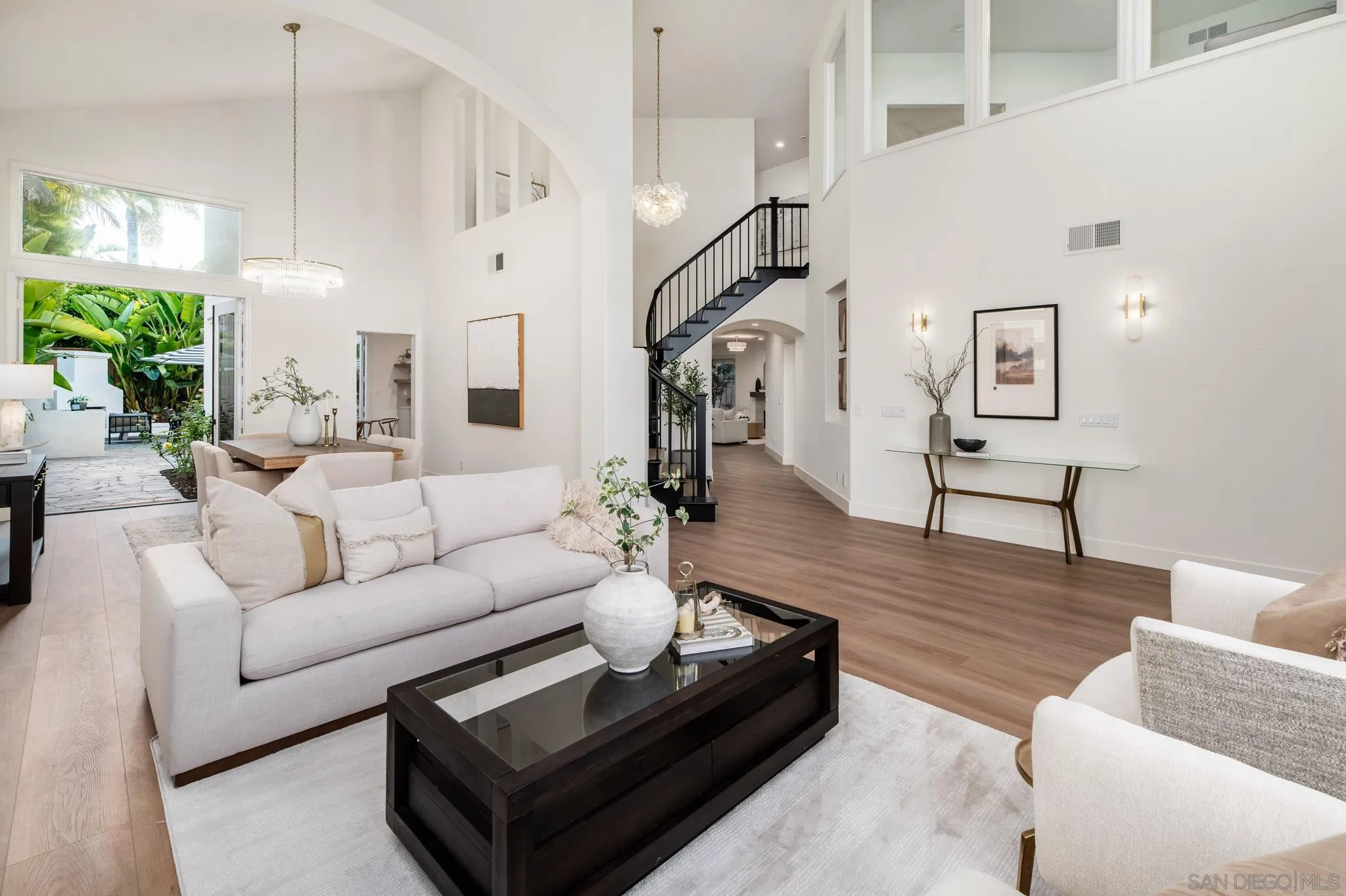 https://cdn.realtyfeed.com/cdn/127/250030165/58aa5db4e536553e0237bff10b8c6b80.webp