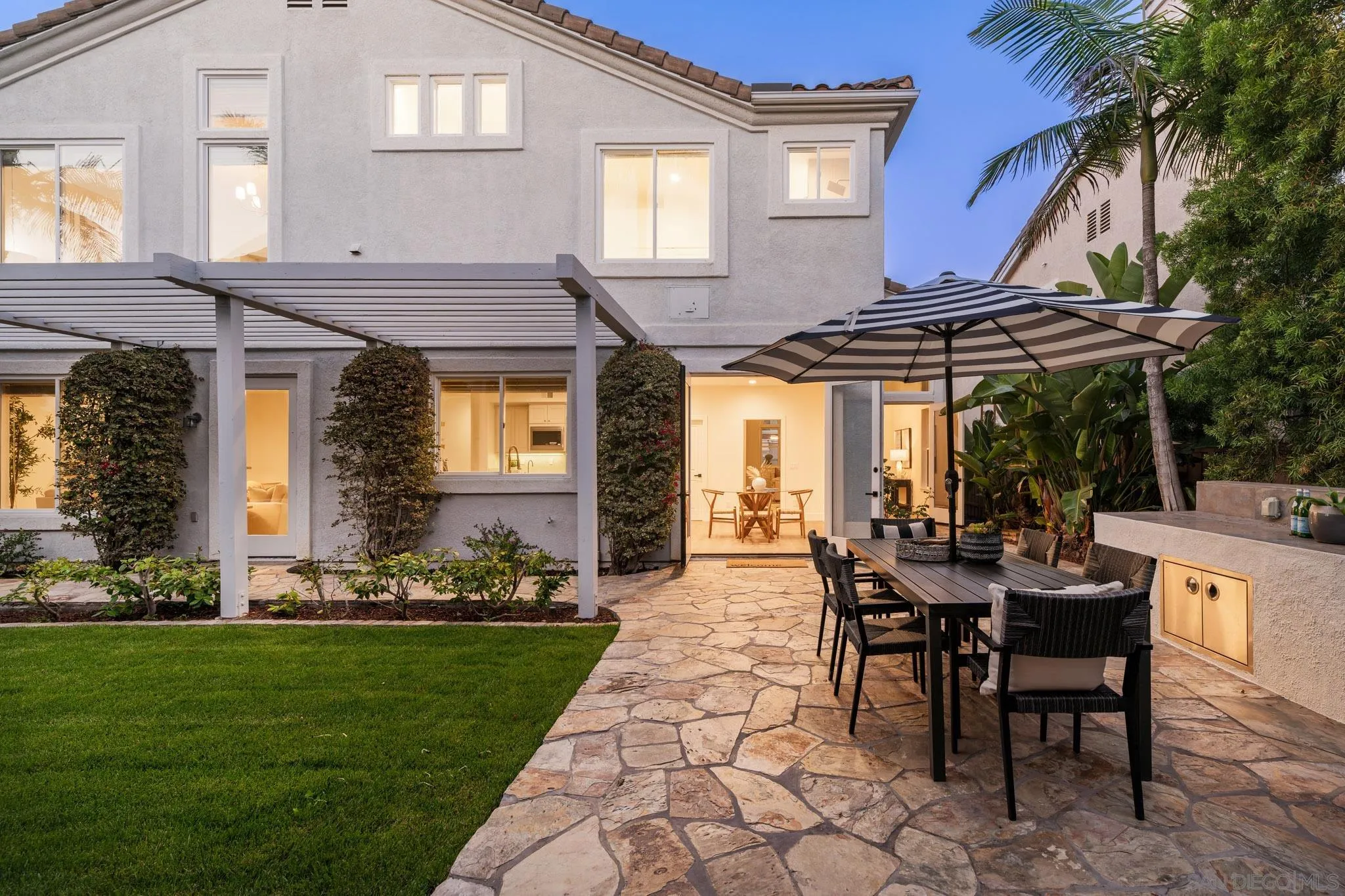 https://cdn.realtyfeed.com/cdn/127/250030165/5beabe2e2db6b21c8be8c5033d27255c.webp