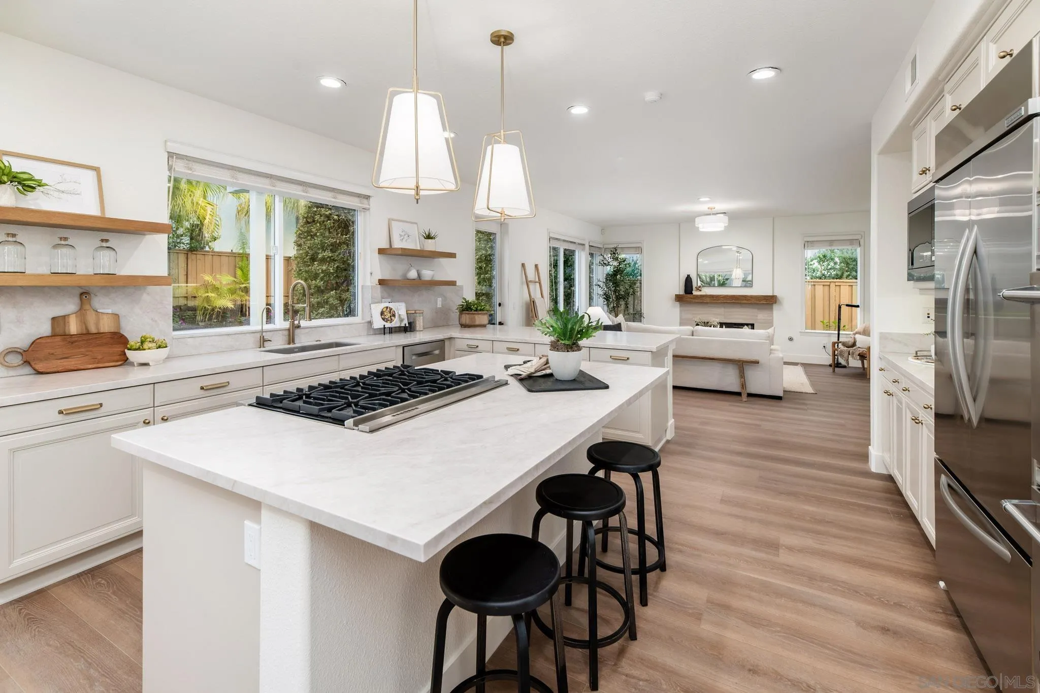 https://cdn.realtyfeed.com/cdn/127/250030165/a4755015be9ac3ed1a79f84e12326f85.webp
