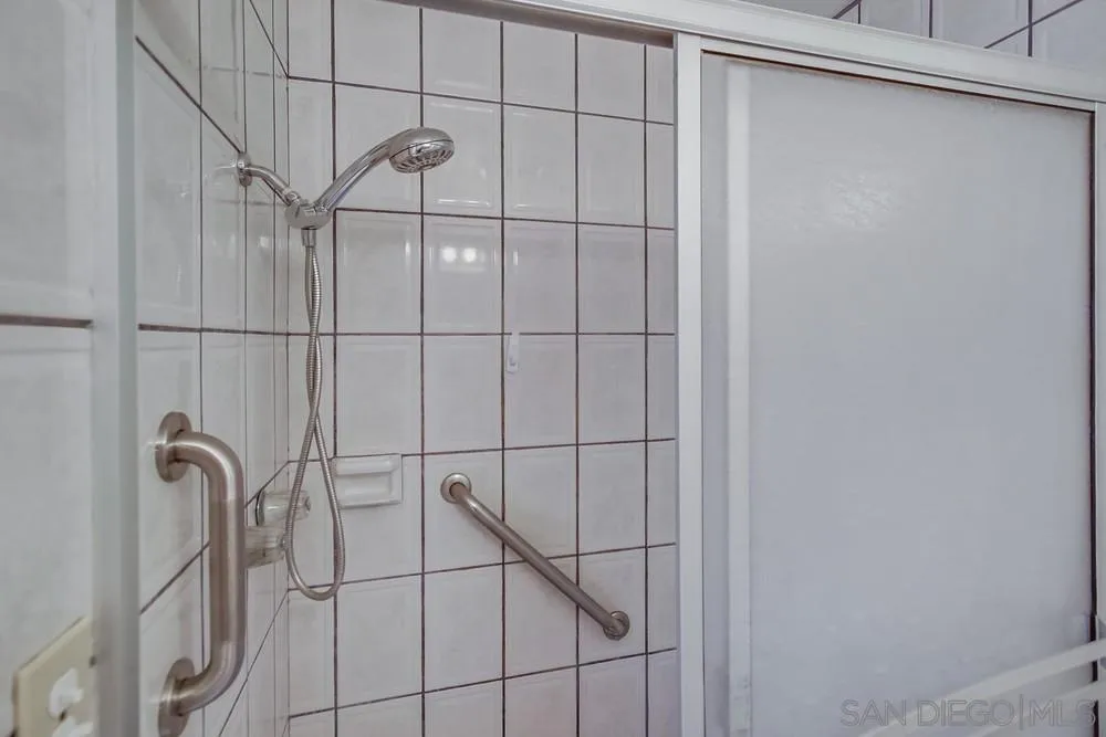 https://cdn.realtyfeed.com/cdn/127/250030167/4e1ec13ed48ab944461cb36c7f4075eb.webp