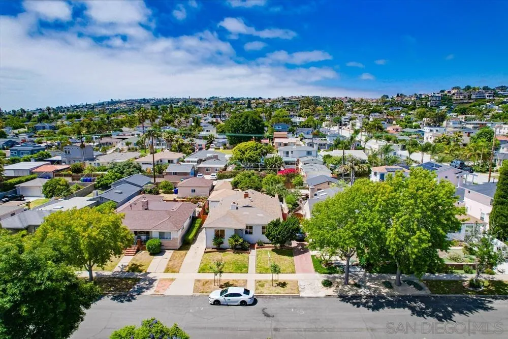 https://cdn.realtyfeed.com/cdn/127/250030167/f23c2452482fc79f3adbf1de795864de.webp