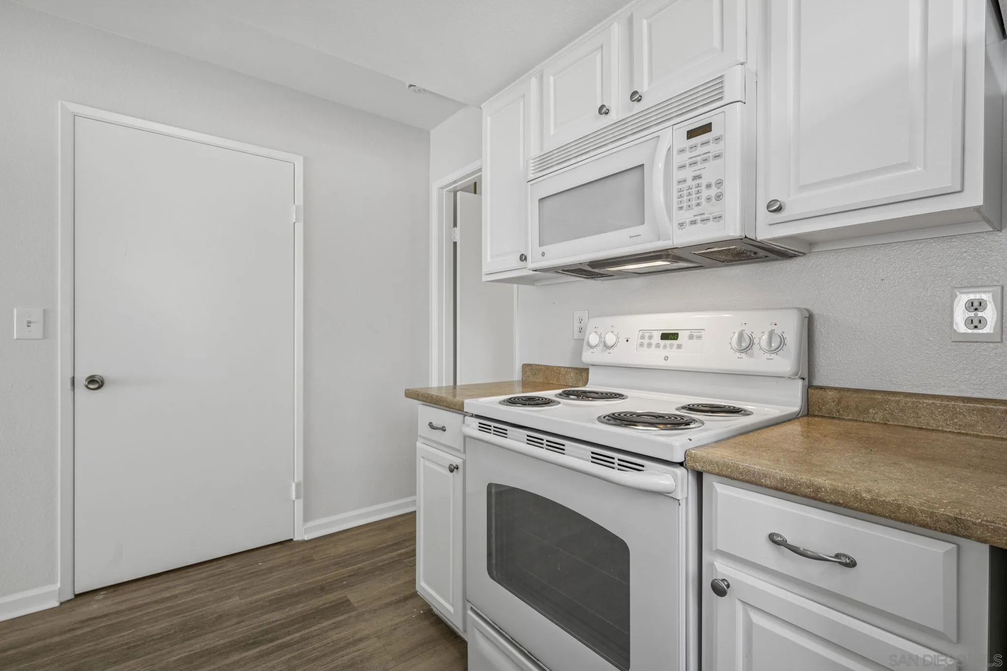 Photo #12: 250030168 Listing: Photo #12