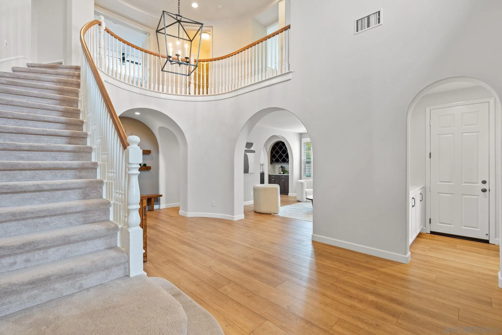 https://cdn.realtyfeed.com/cdn/127/250030194/315e11dc1c3c22f43ab0a34cdacfa11b.webp