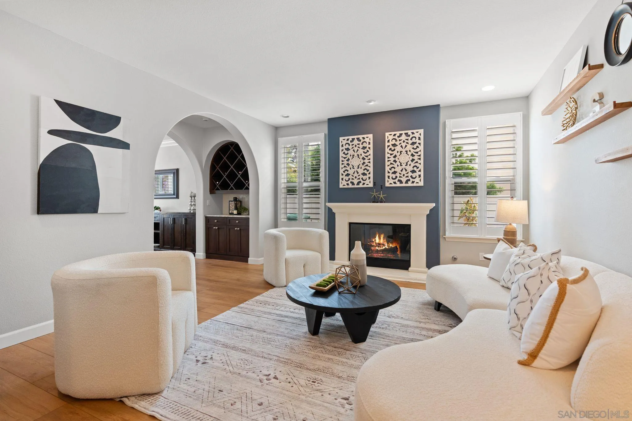 https://cdn.realtyfeed.com/cdn/127/250030194/44b081ff9abc3709d78b8e4410d62a2a.webp