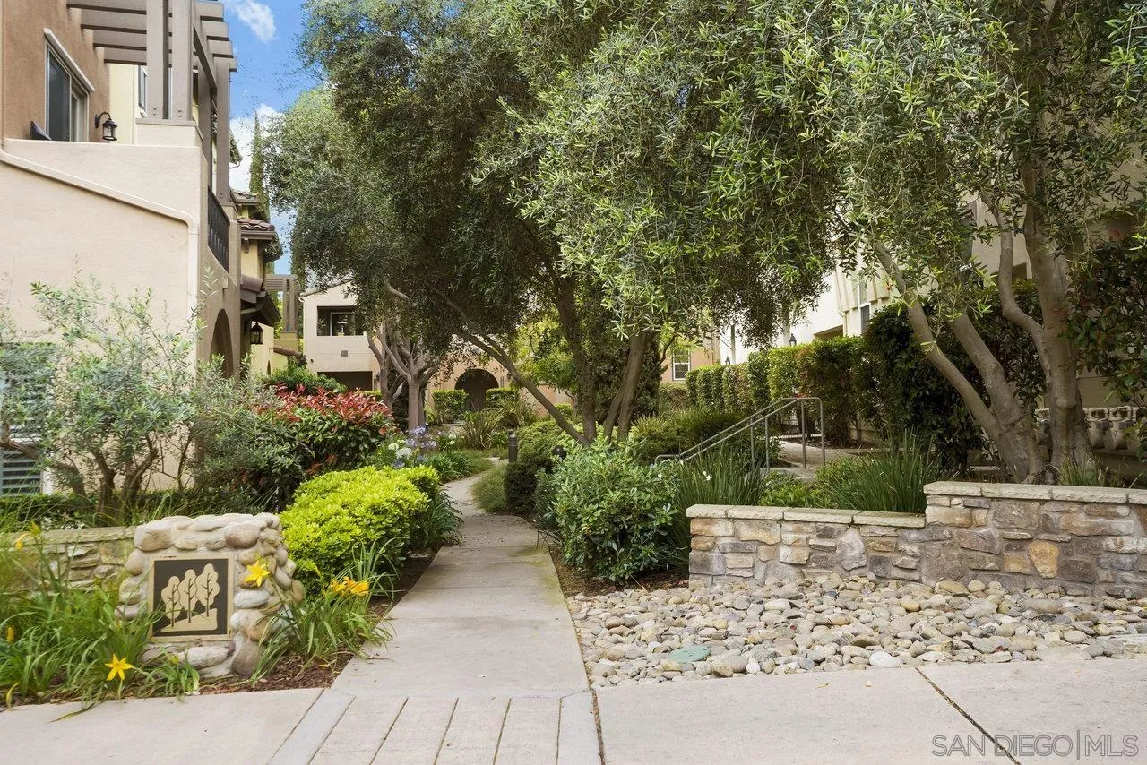 Photo #2: 250030200 Listing 
