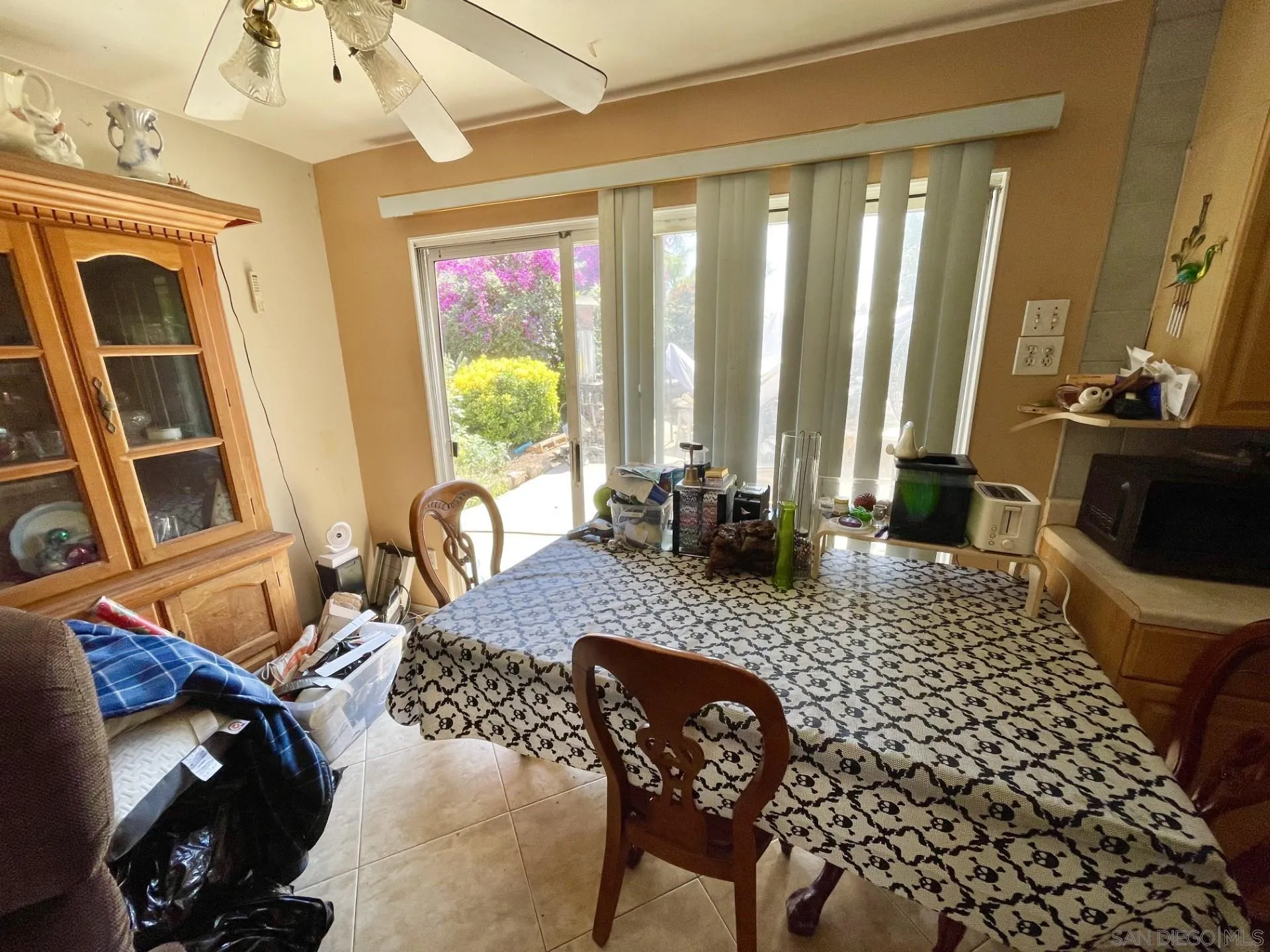 https://cdn.realtyfeed.com/cdn/127/250030205/651a30ecbd5cad924ccad491b225cd74.webp