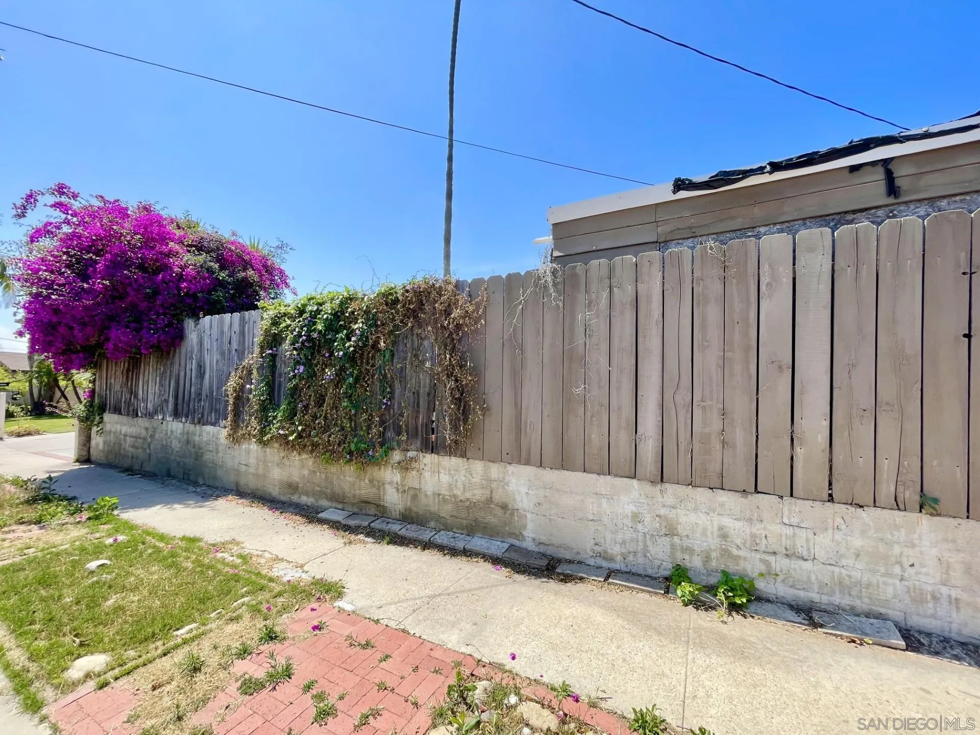 https://cdn.realtyfeed.com/cdn/127/250030205/eece2b768ca9c27c92701fcbd7104134.webp