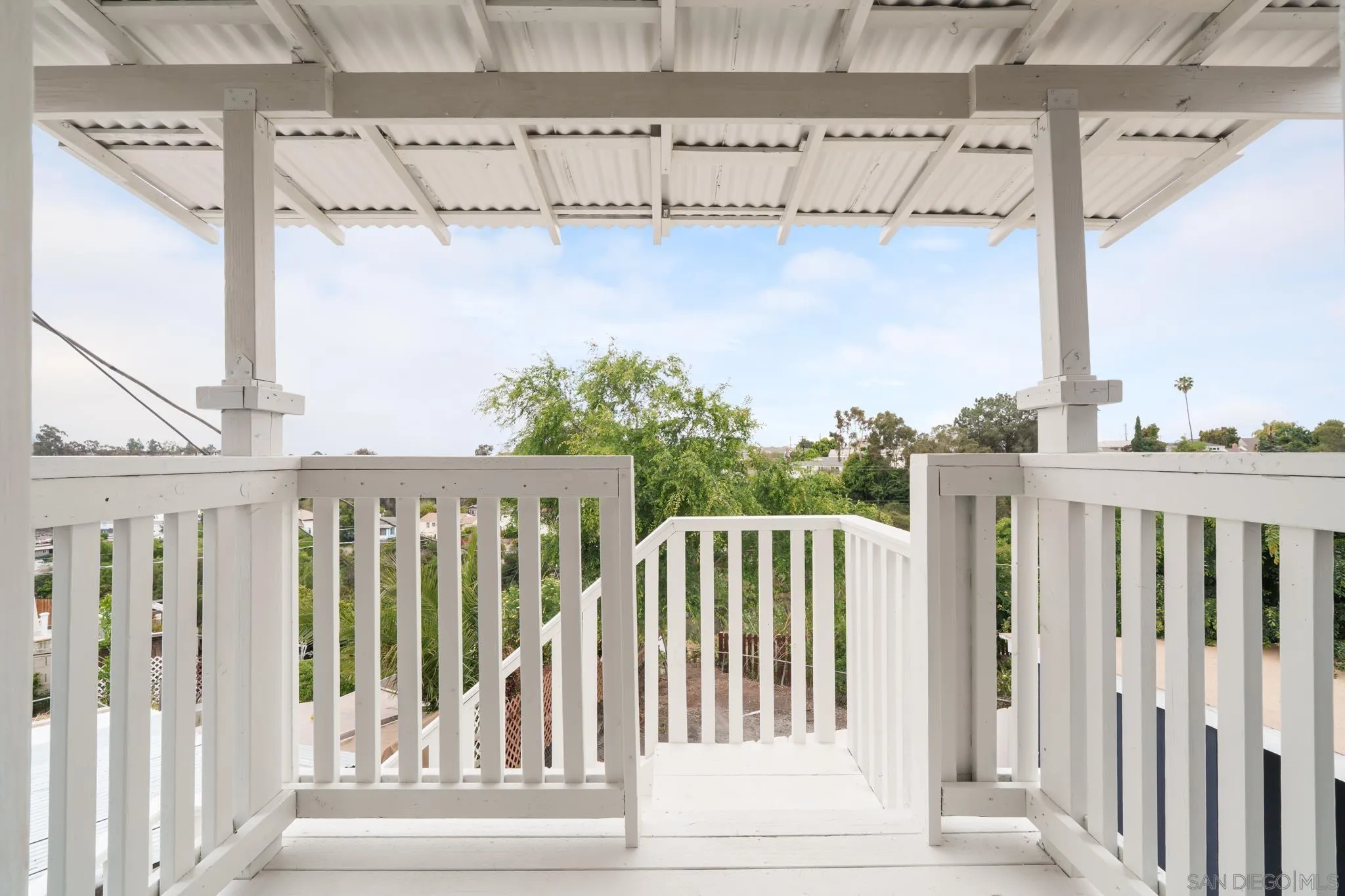 https://cdn.realtyfeed.com/cdn/127/250030207/b99636921510e21a50a04e64cd8c8644.webp