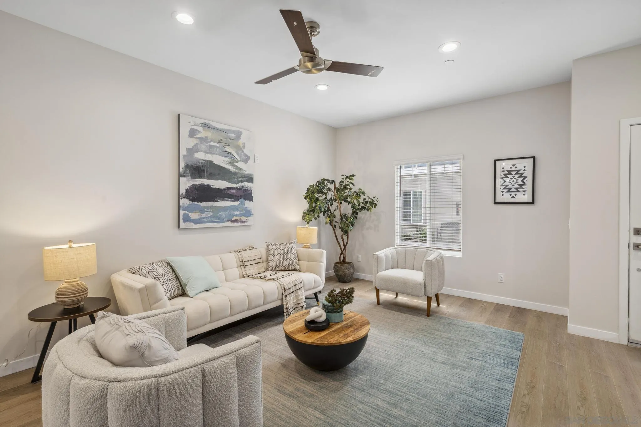 Photo #2: 250030214 Listing 