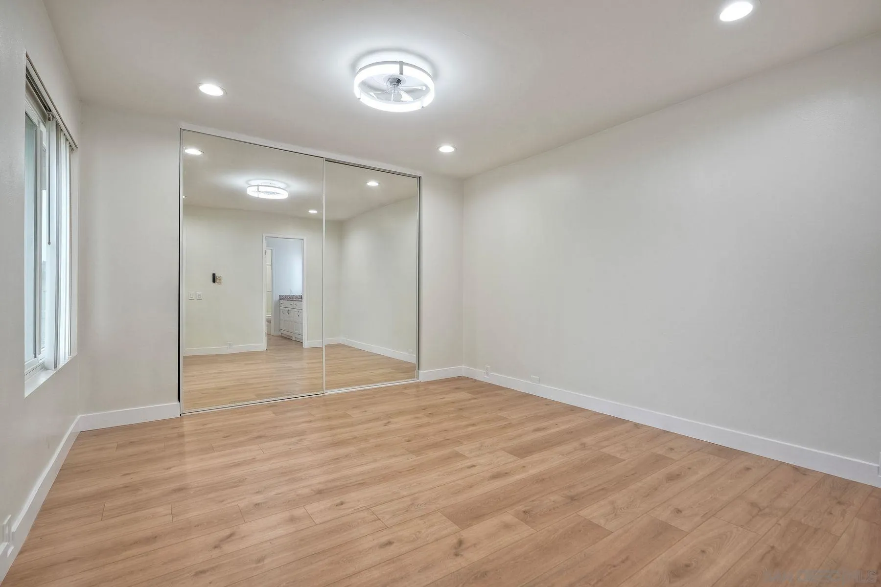 Photo #19: 250030222 Listing: Photo #19