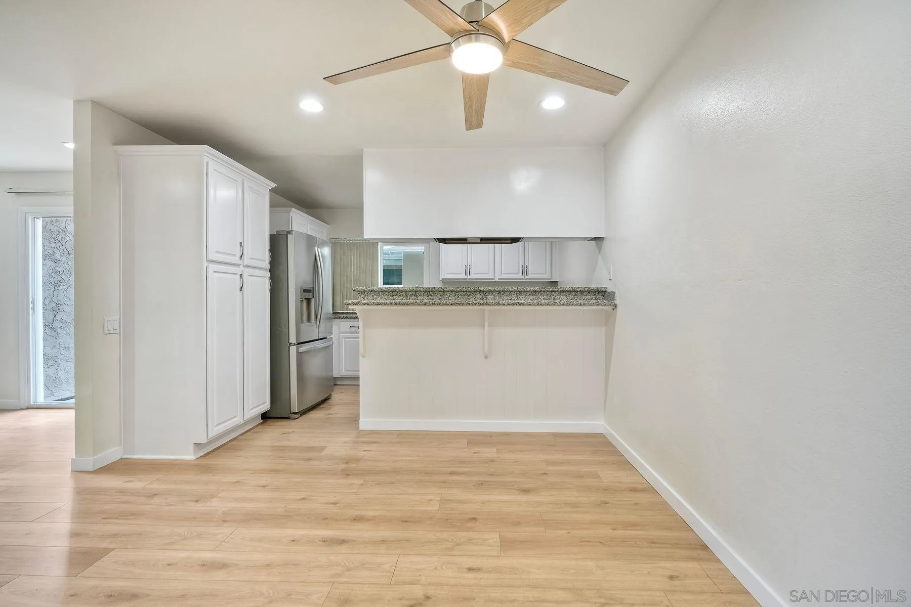 Photo #8: 250030222 Listing: Photo #8