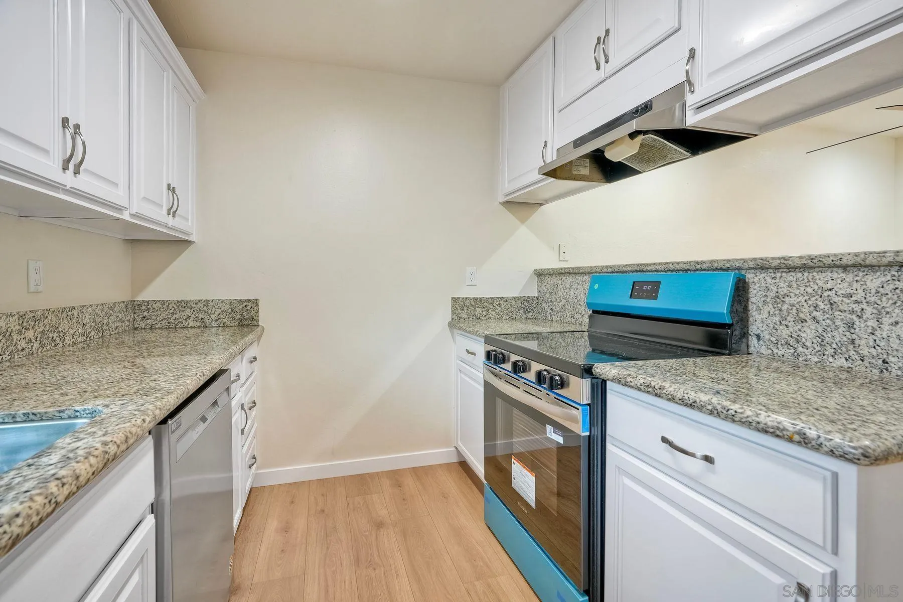 Photo #10: 250030222 Listing: Photo #10