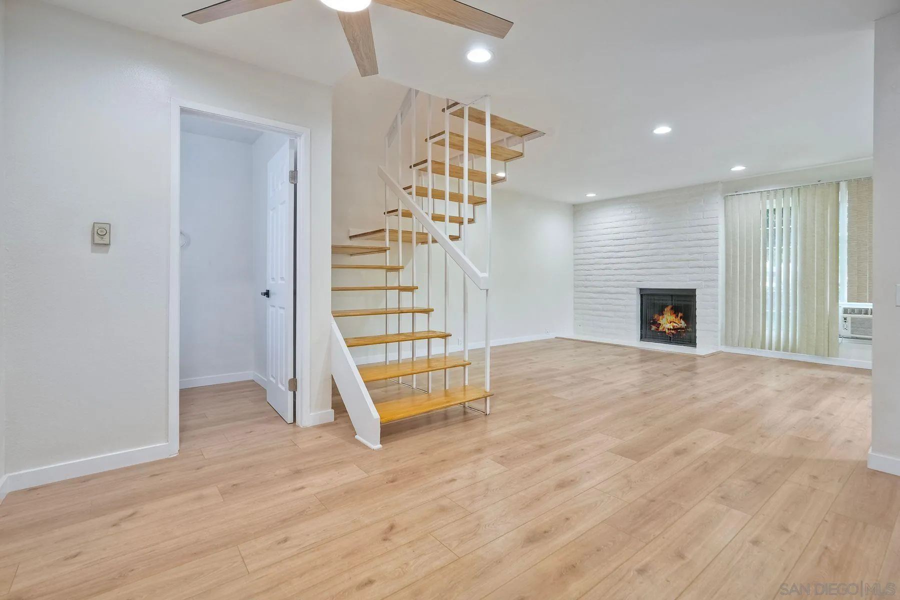 Photo #5: 250030222 Listing 