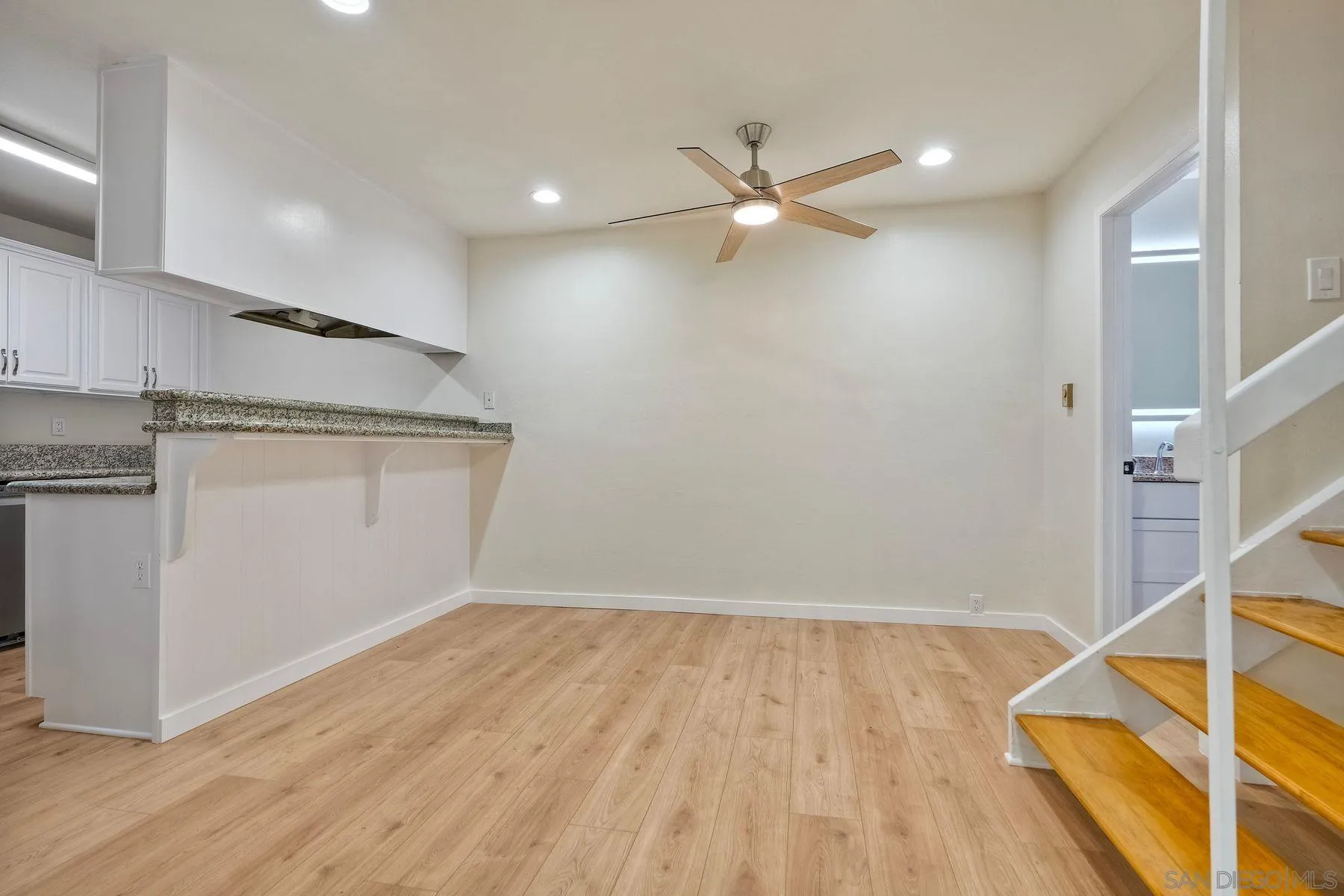 Photo #7: 250030222 Listing: Photo #7