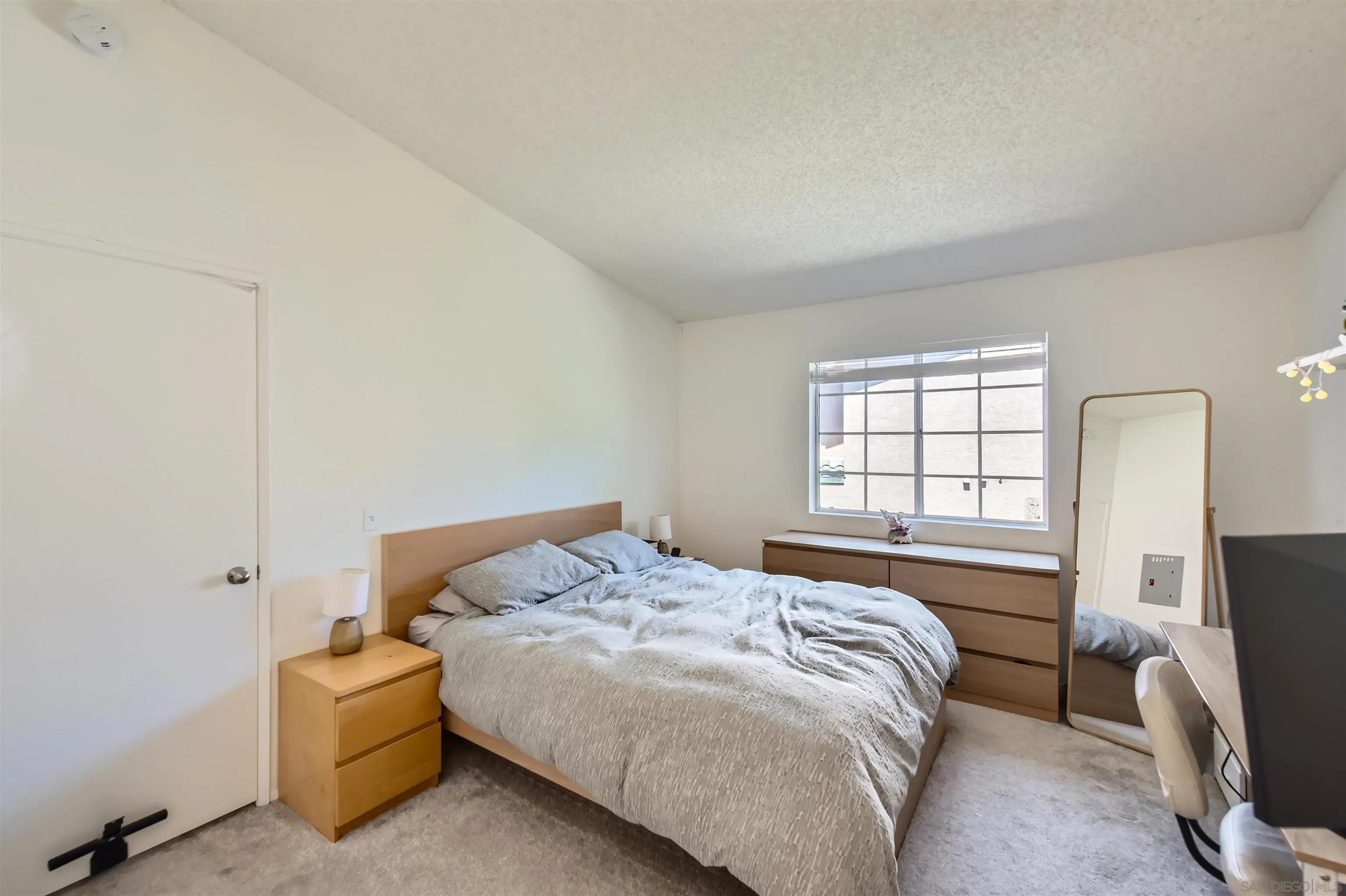 Photo #15: 250030228 Listing: Photo #15