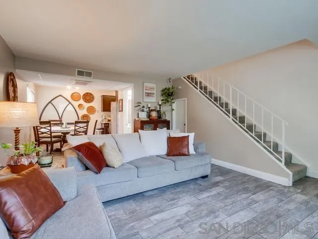 Photo #6: 250030242 Listing 