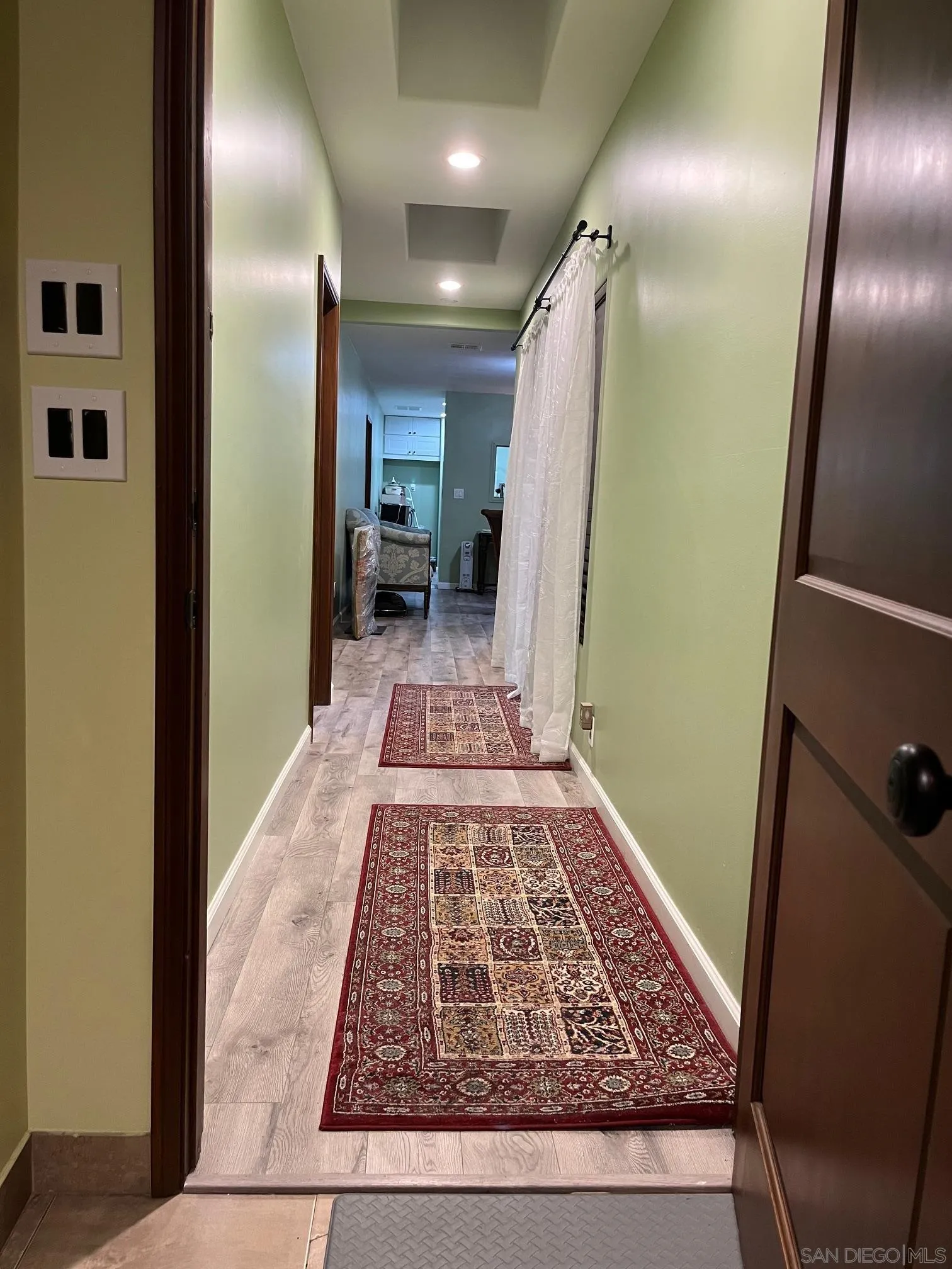 https://cdn.realtyfeed.com/cdn/127/250030243/7fb27232a5d571bda7586a39a24bb05c.webp