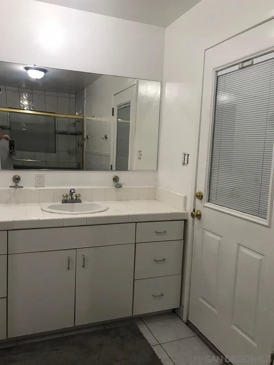 https://cdn.realtyfeed.com/cdn/127/250030243/f7378a756ead06d858d5664b4cd639c6.webp