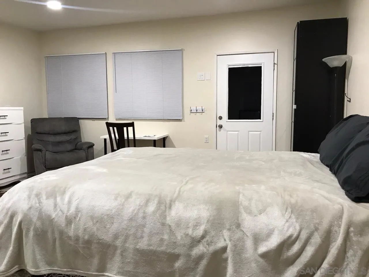 https://cdn.realtyfeed.com/cdn/127/250030243/fcd9f93ef4c65503455da99563833914.webp