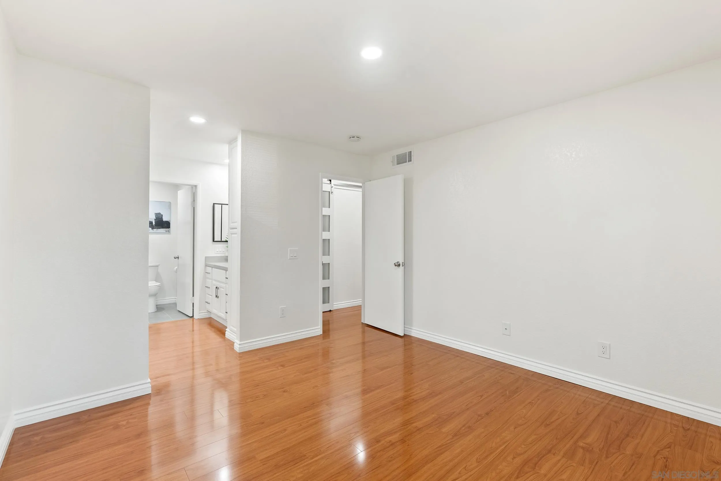 Photo #19: 250030278 Listing: Photo #19