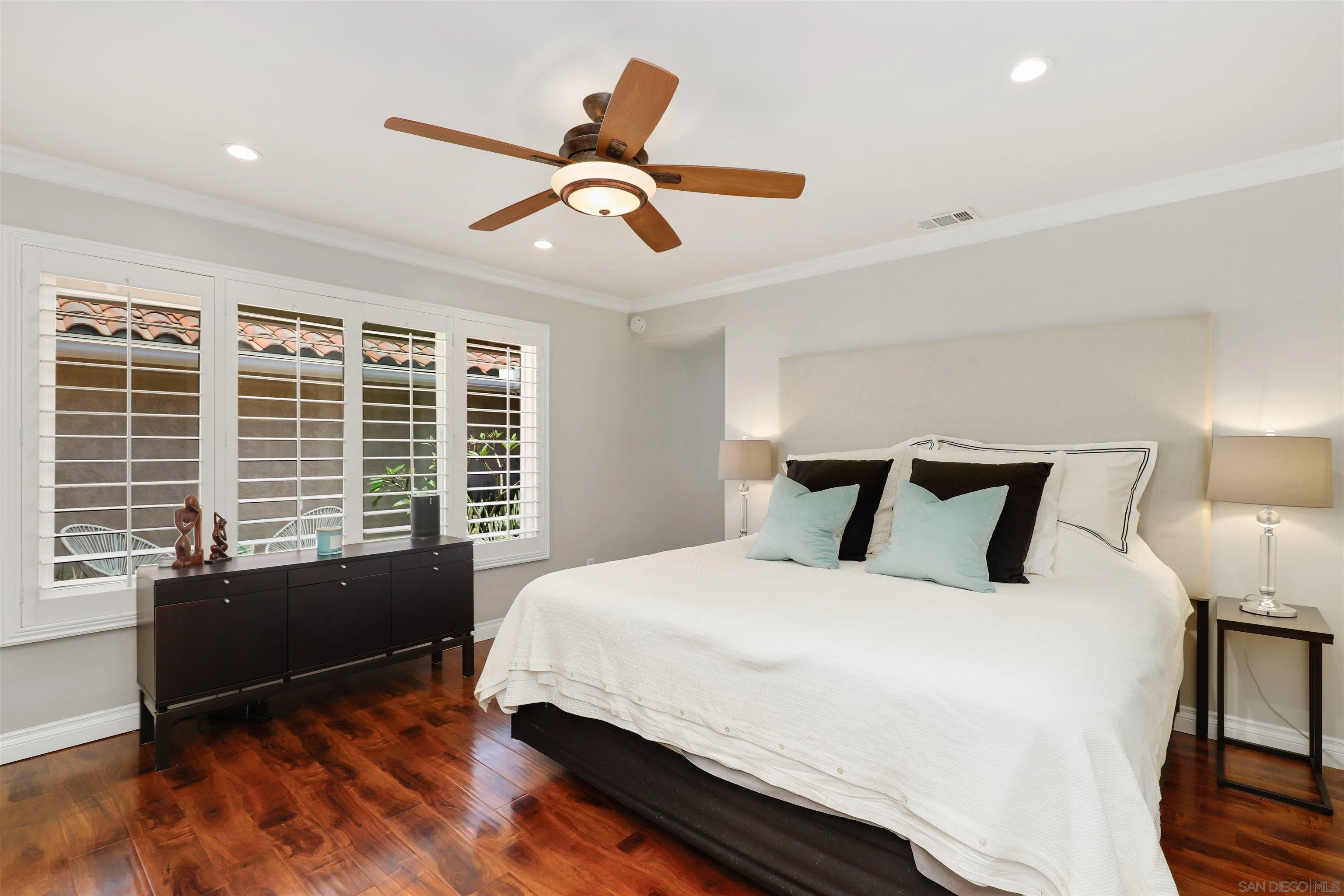 https://cdn.realtyfeed.com/cdn/127/250030287/5a885b059f34beb0fa7a8779fee084d6.webp