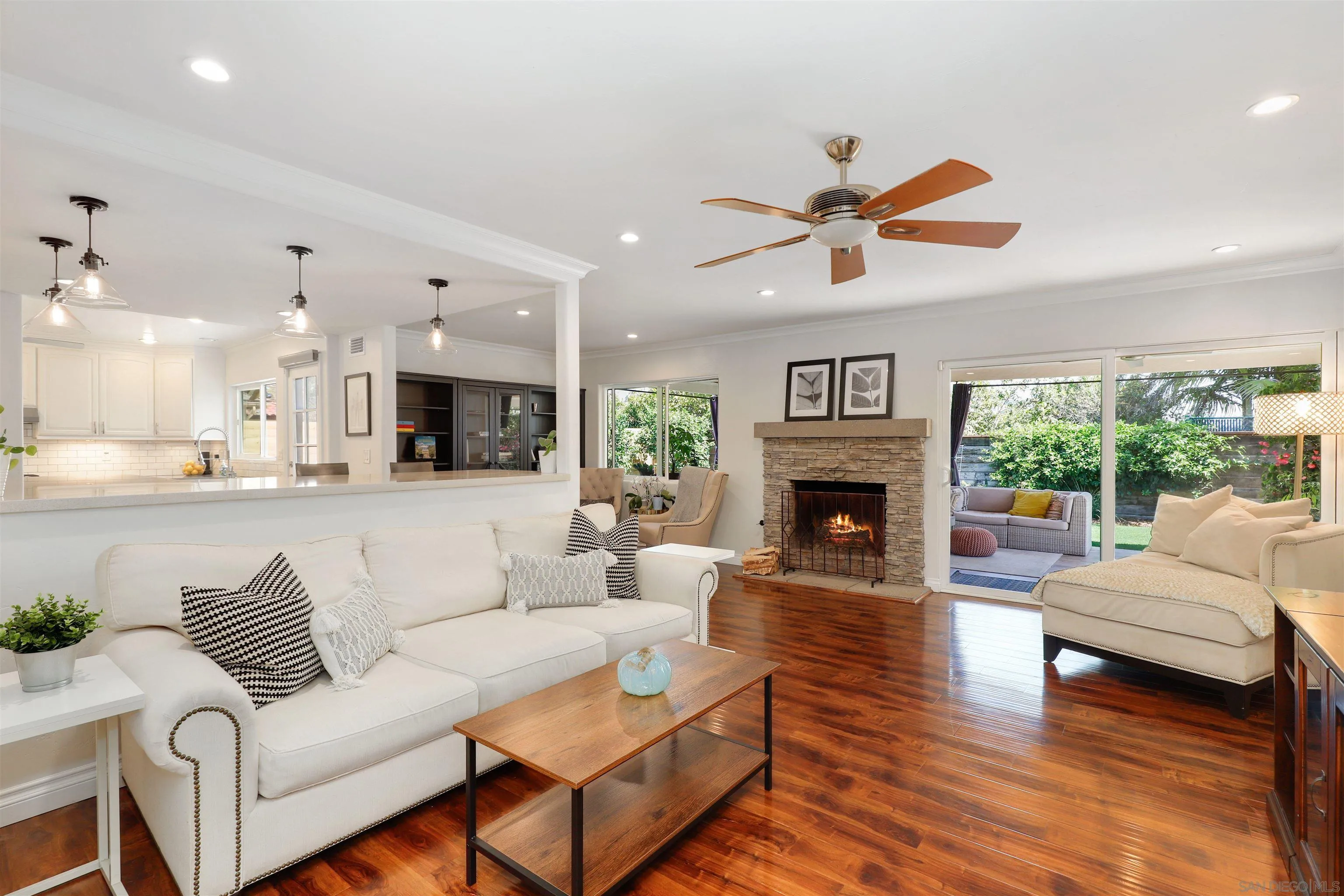 https://cdn.realtyfeed.com/cdn/127/250030287/61e0917a20148e57955871260ae897cd.webp