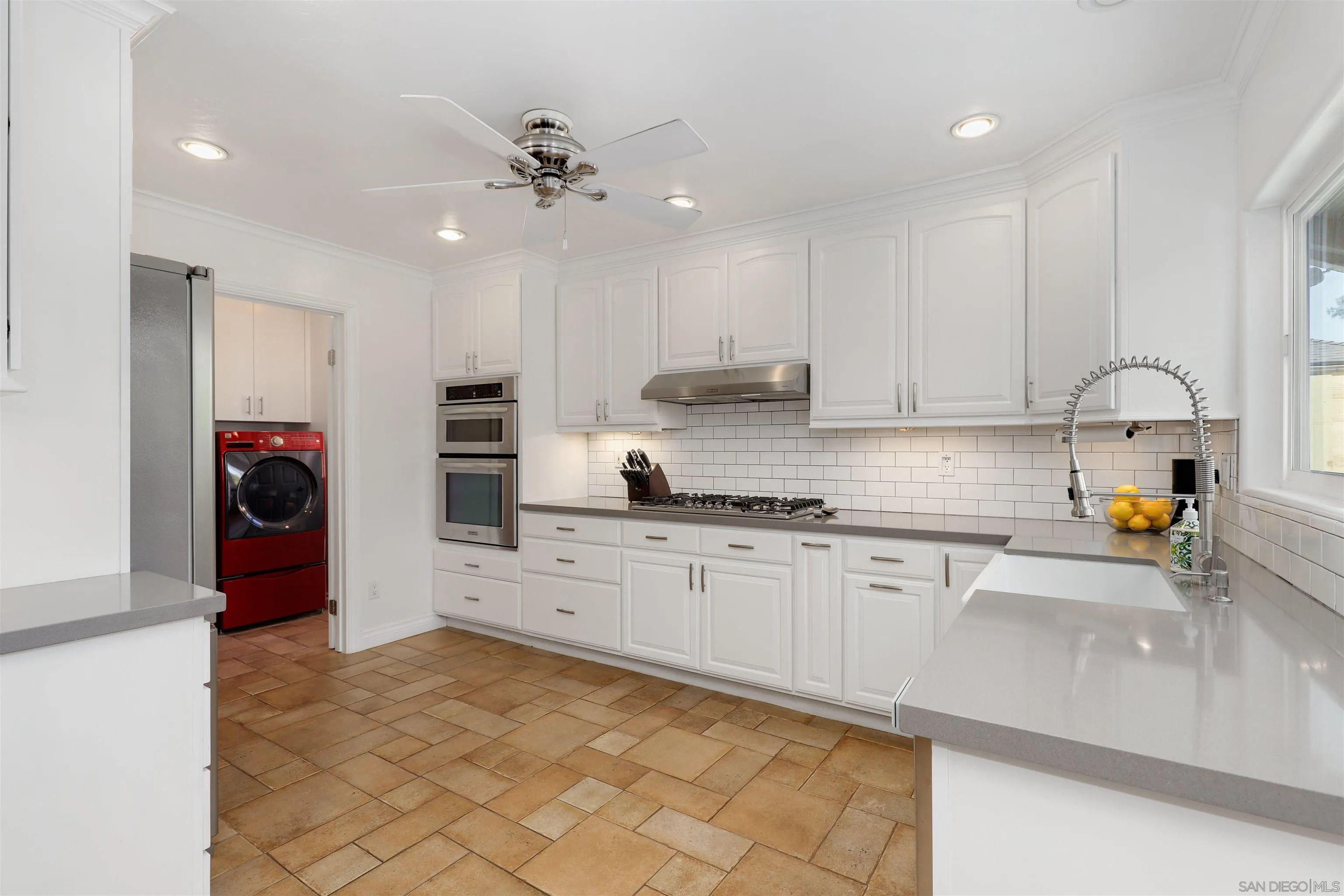 https://cdn.realtyfeed.com/cdn/127/250030287/e55e392cb65bbba42fe7609977e11596.webp