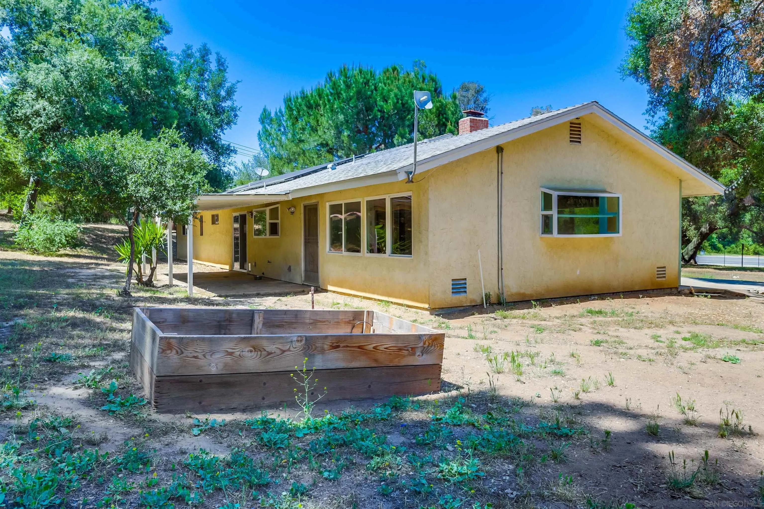 https://cdn.realtyfeed.com/cdn/127/250030311/17b747d59613030f3933f075e4beb0ec.webp