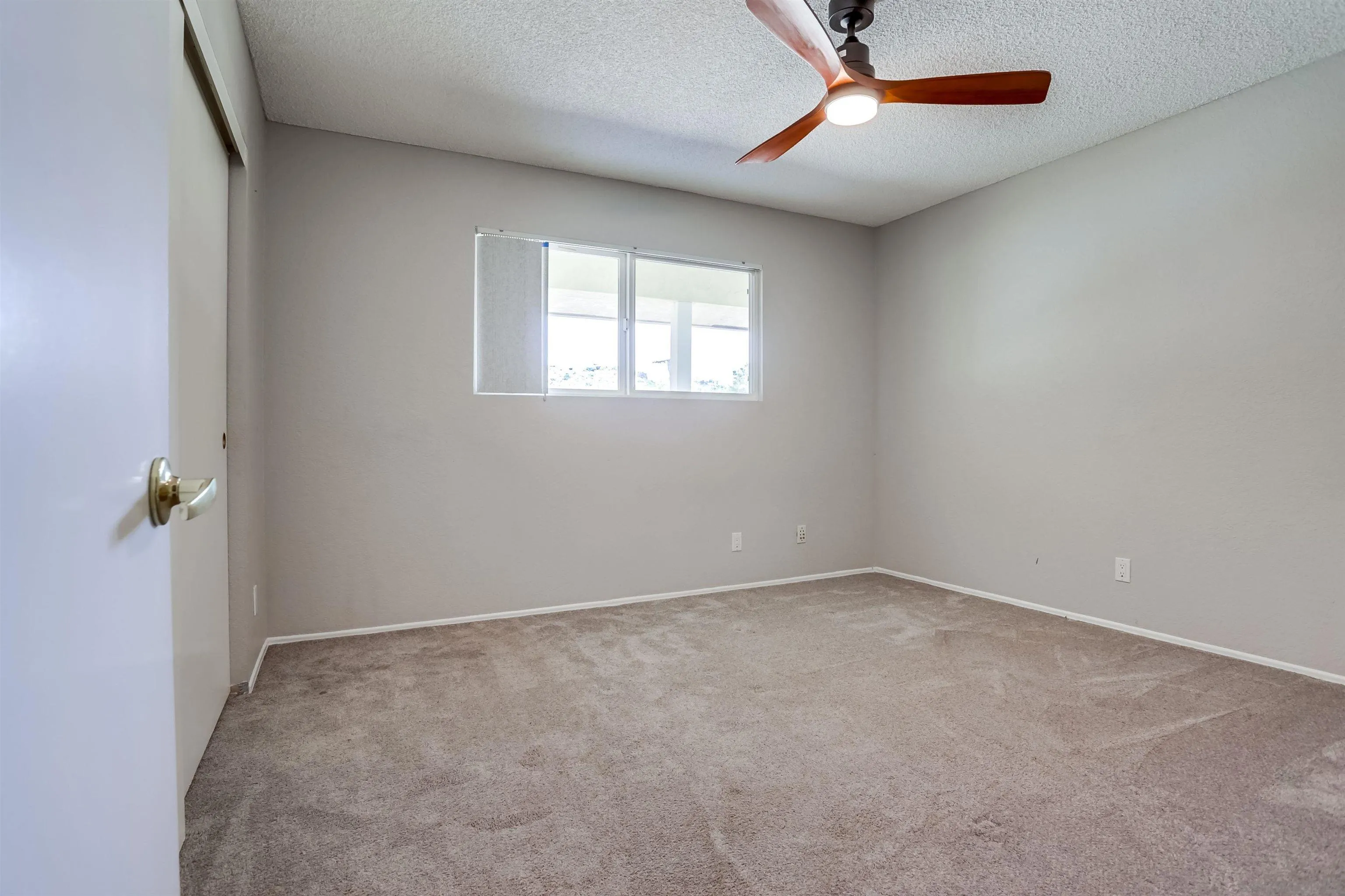 https://cdn.realtyfeed.com/cdn/127/250030311/44493f95b6c83ddf41cc69c68f0e024b.webp