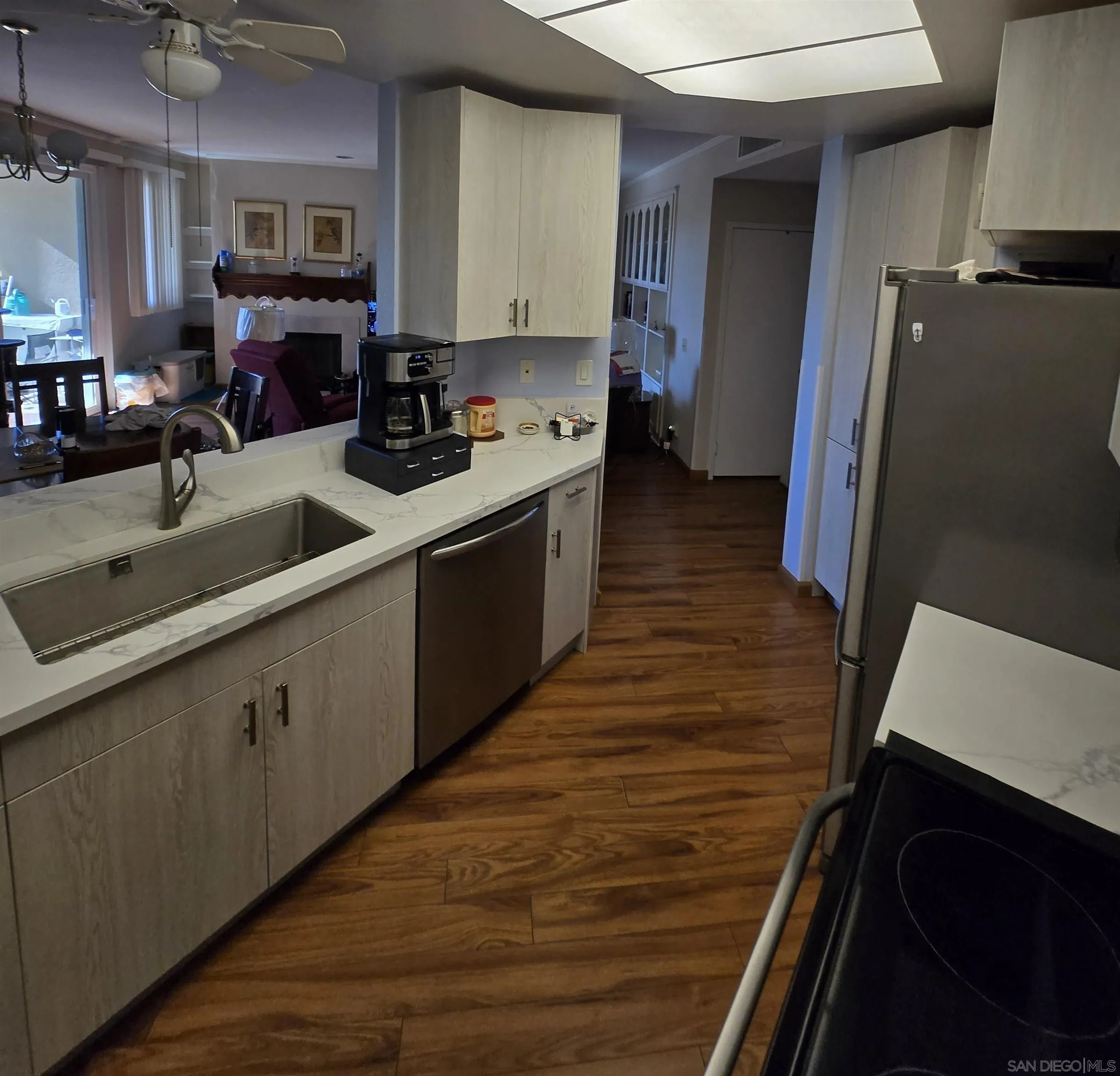 https://cdn.realtyfeed.com/cdn/127/250030314/9d3a16e8ac07a93ca0eb84c901416ae4.webp