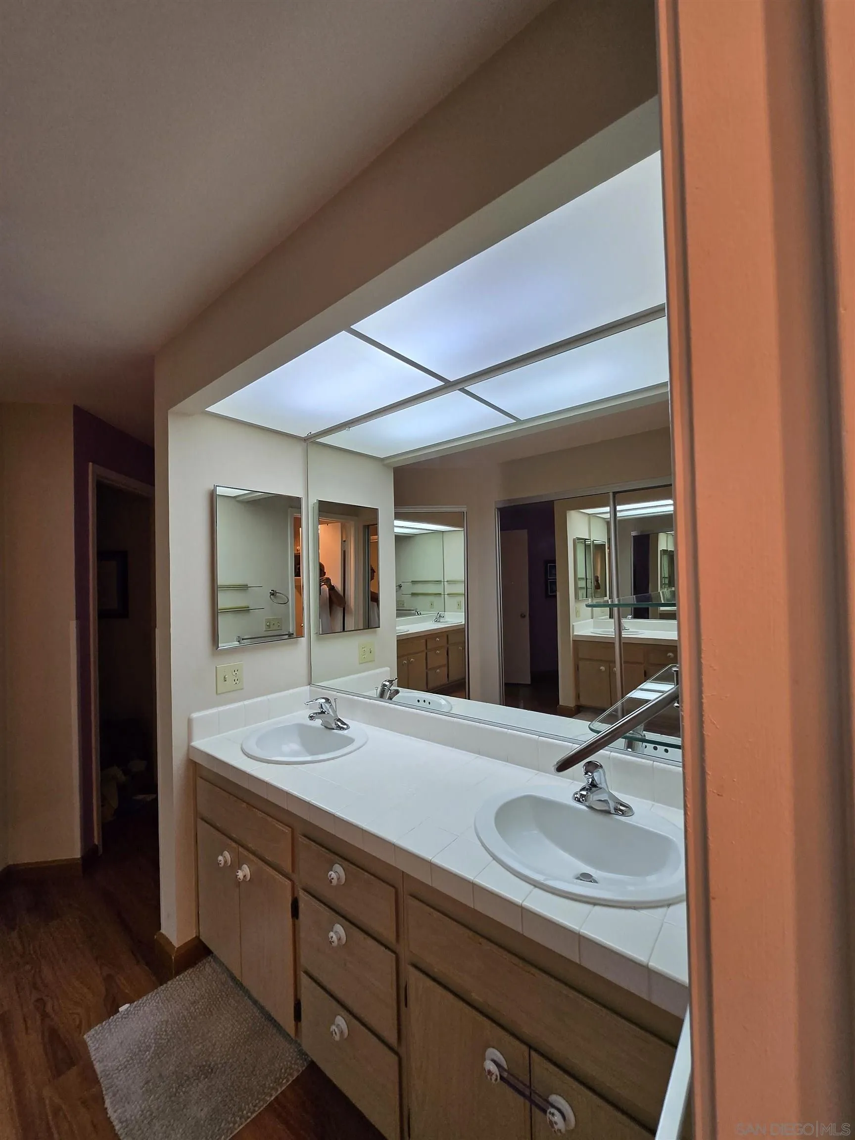 Photo #9: 250030314 Listing: Photo #9