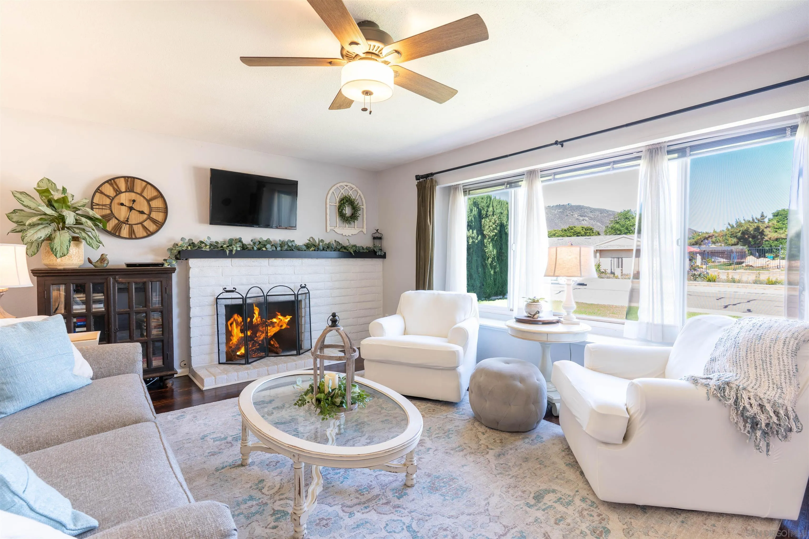 https://cdn.realtyfeed.com/cdn/127/250030323/b9338f8cabf8a584d191a72b97f8c3f7.webp