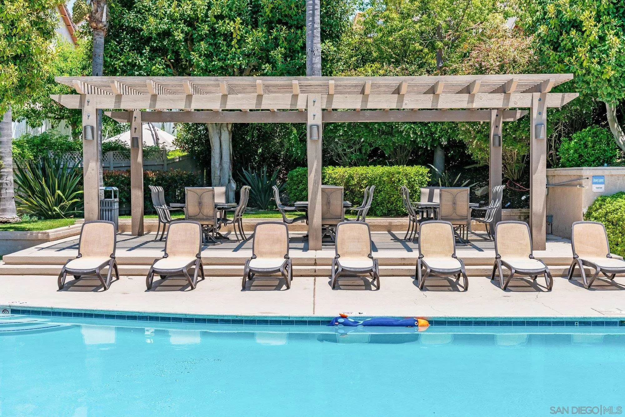 https://cdn.realtyfeed.com/cdn/127/250030326/06ba36568afb75d3c73c8b139658fde1.webp