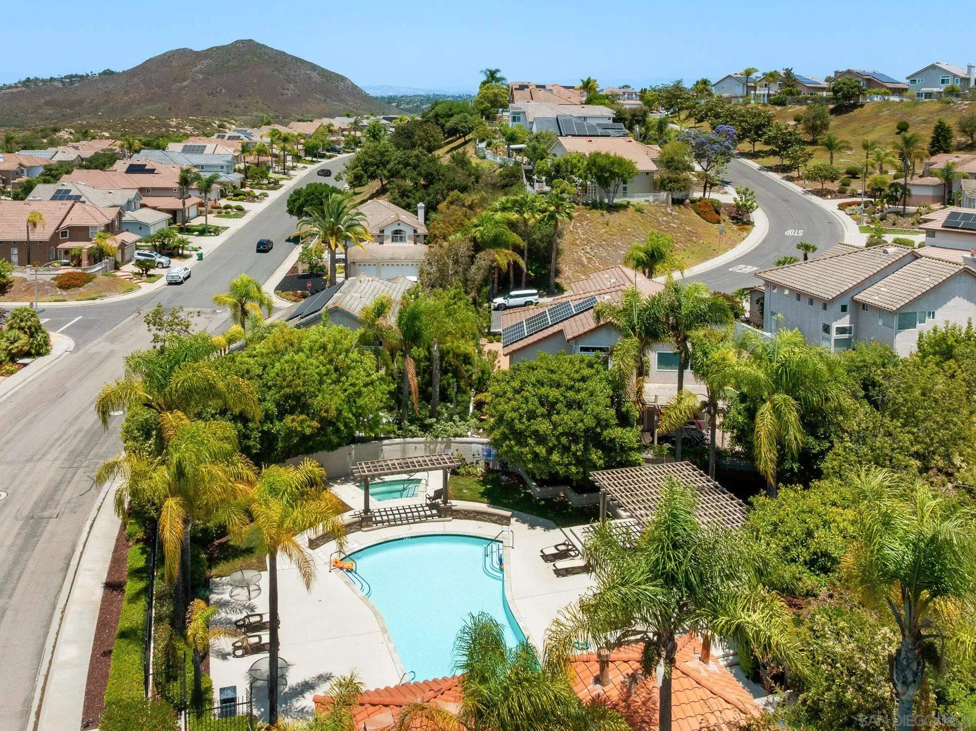 https://cdn.realtyfeed.com/cdn/127/250030326/21b0af69f83c3f9373690606d42127a3.webp