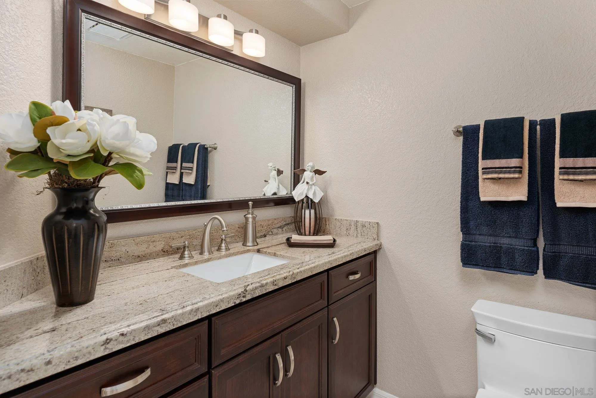 https://cdn.realtyfeed.com/cdn/127/250030326/7418732e556087fd492c7f8155a8bb0f.webp