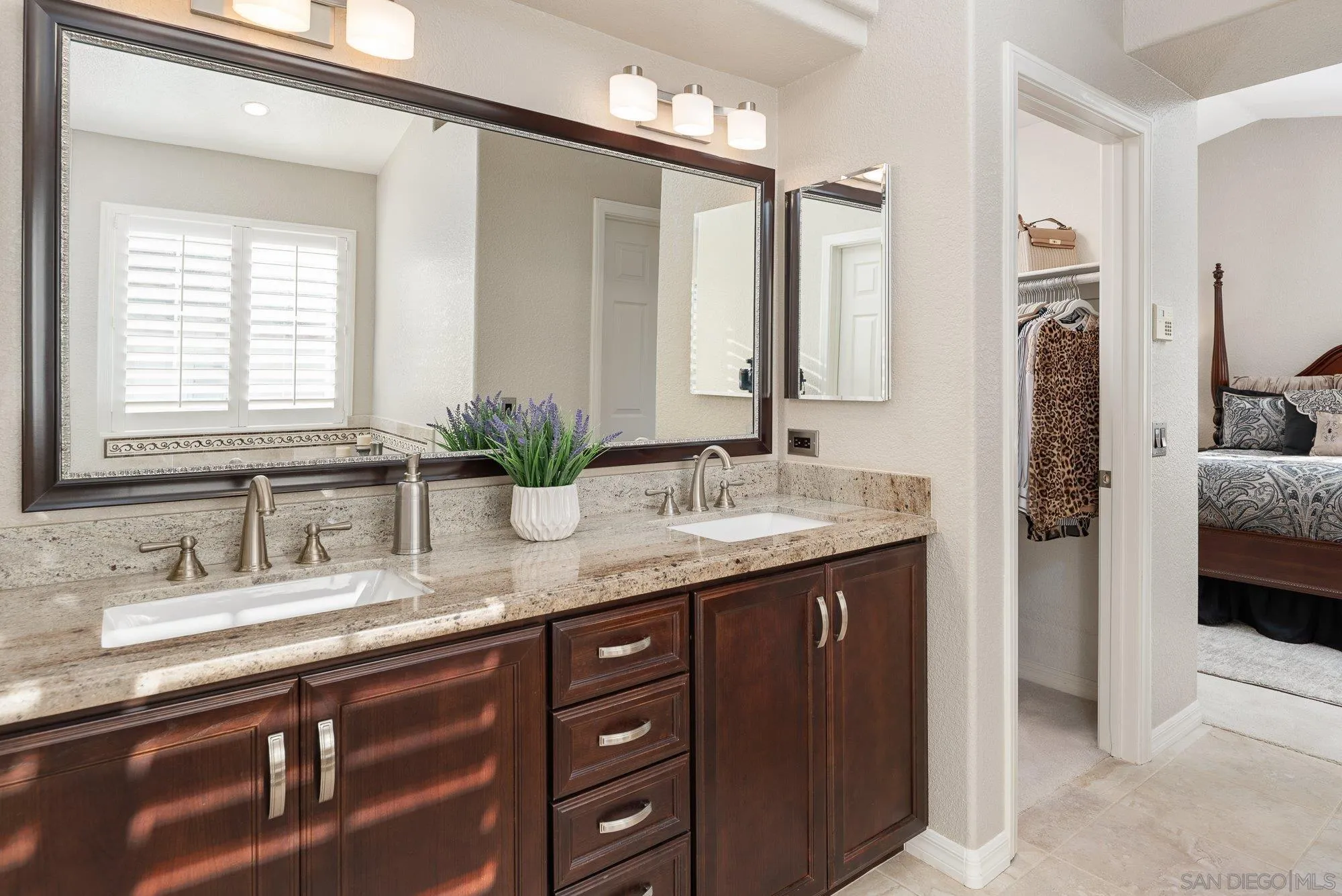 https://cdn.realtyfeed.com/cdn/127/250030326/7d95ae61b16ecb4c37d514b80ddfdafc.webp