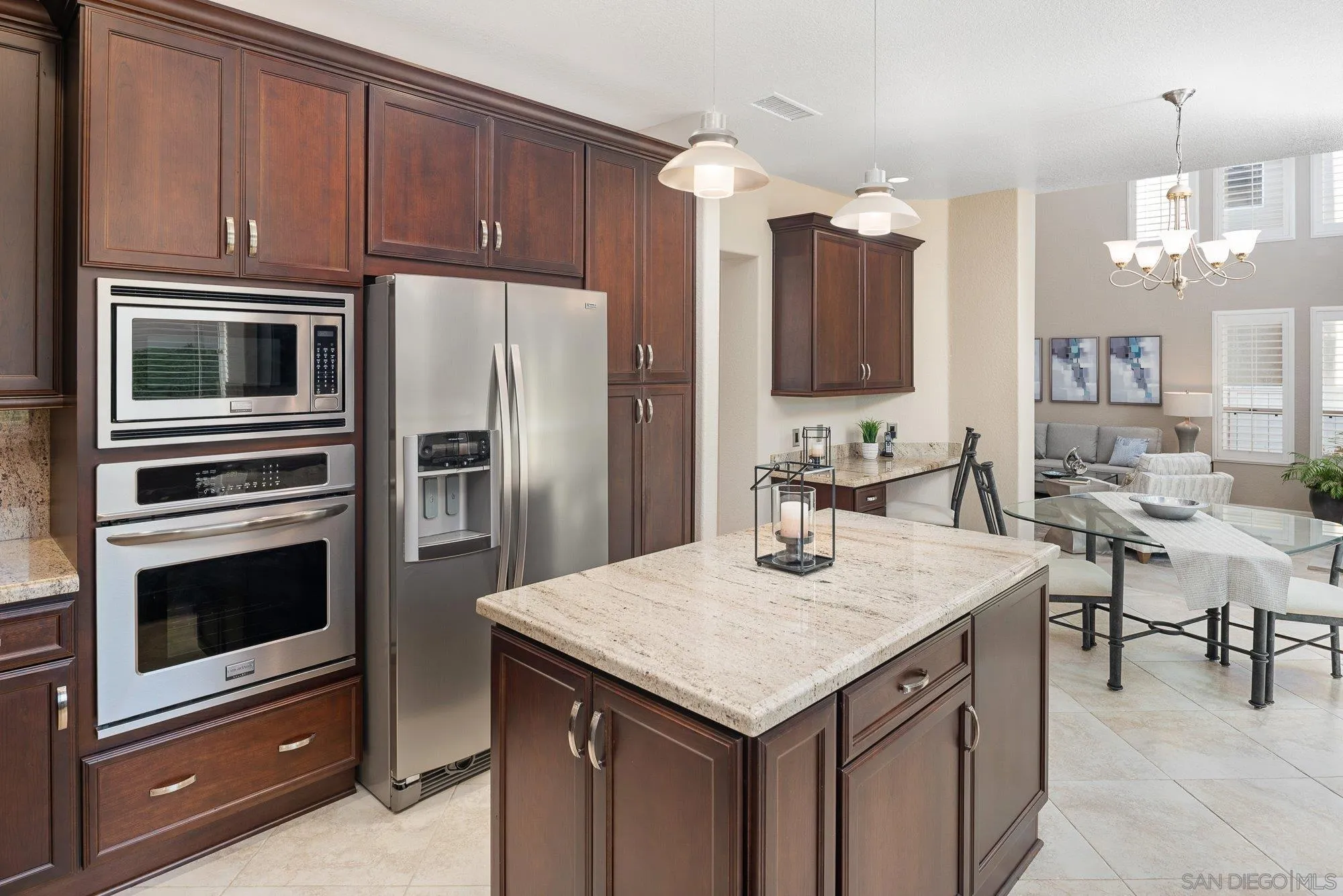 https://cdn.realtyfeed.com/cdn/127/250030326/8bd9e3bd658c59517383a414ca4bc281.webp