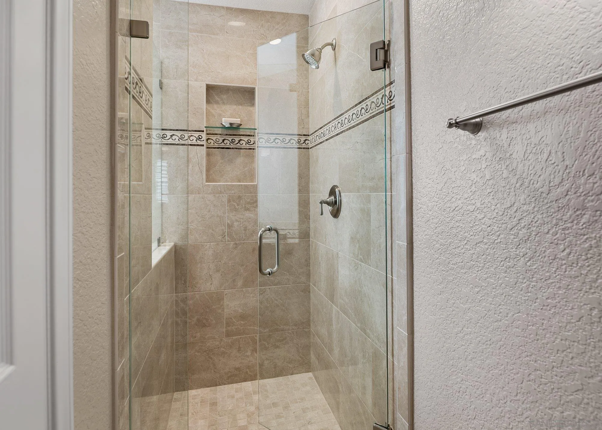 https://cdn.realtyfeed.com/cdn/127/250030326/c627f3700aab7774e4c13d627027fe4a.webp