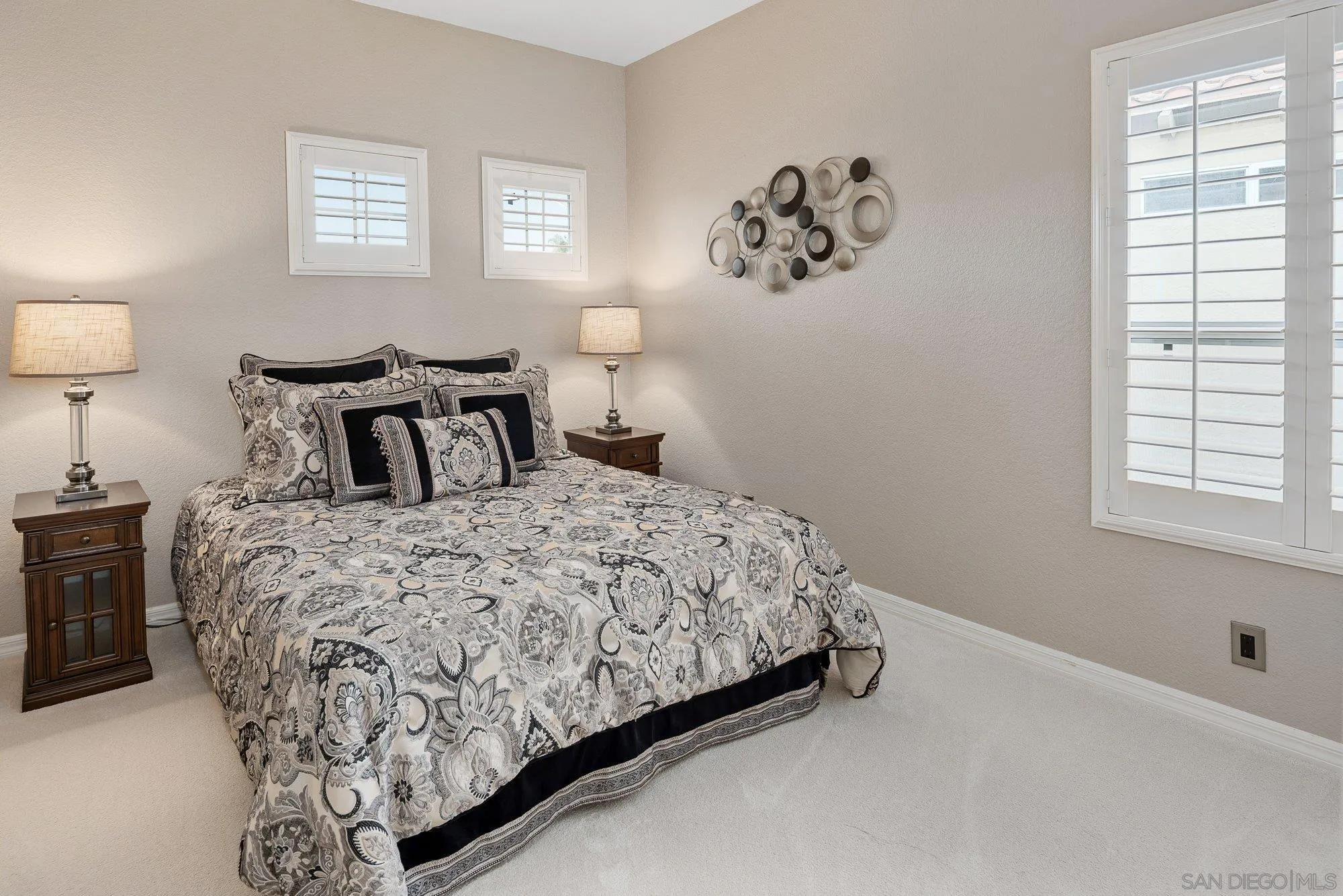 https://cdn.realtyfeed.com/cdn/127/250030326/e0a2d88b2d49e15ddc91115fe53cd851.webp