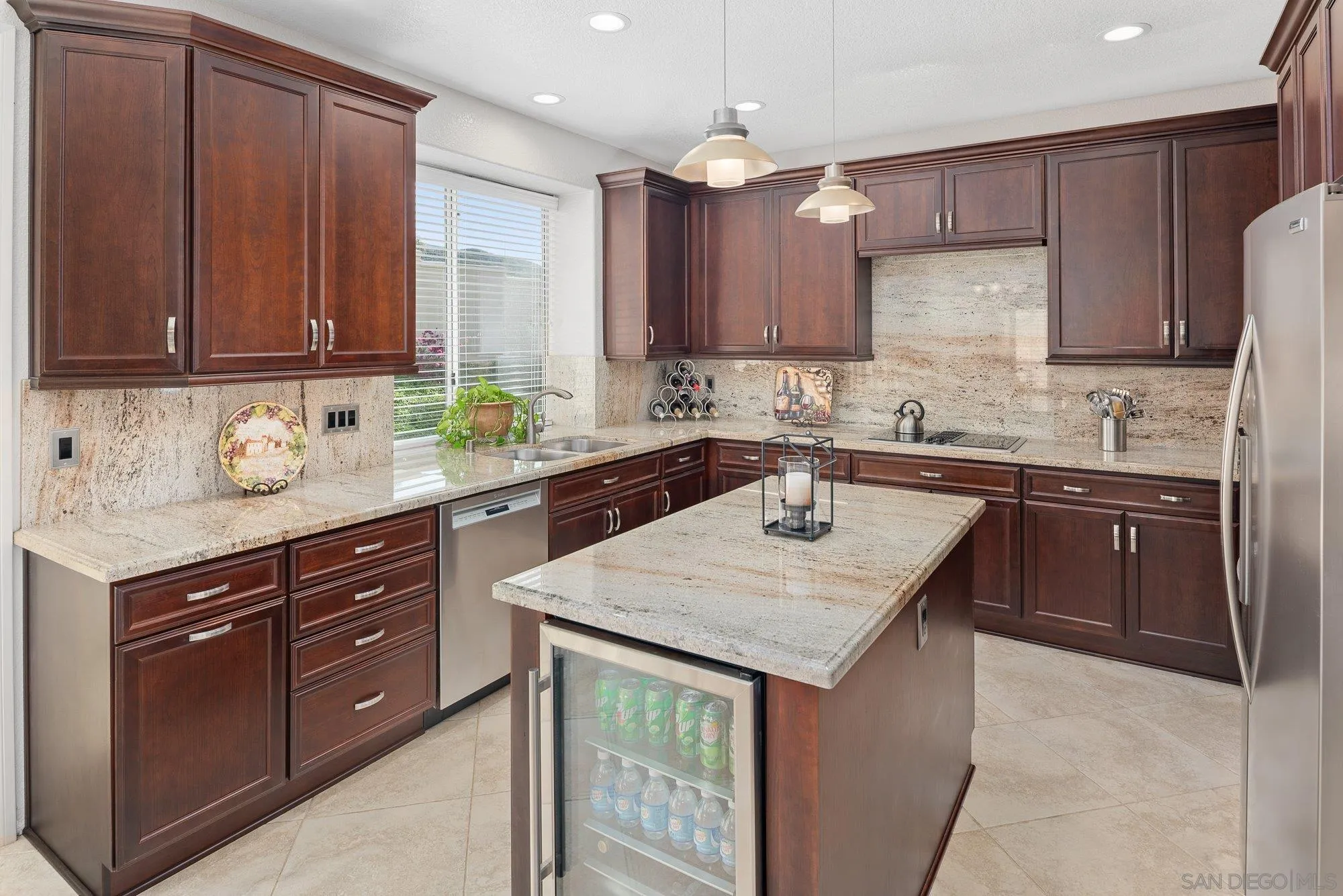 https://cdn.realtyfeed.com/cdn/127/250030326/f913d7105038b36e4254c31cb3049461.webp