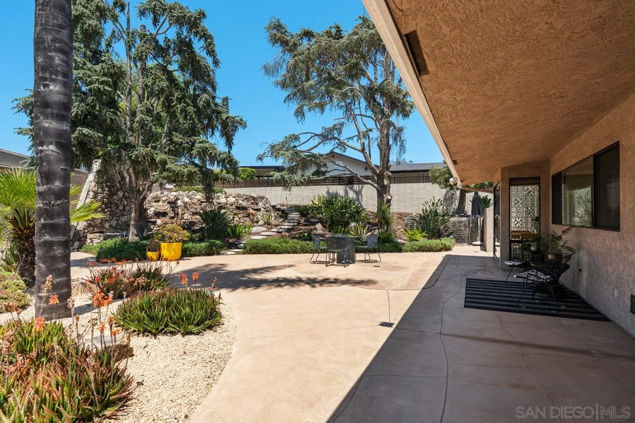 https://cdn.realtyfeed.com/cdn/127/250030338/15763f6ee2e7b75fabbf76a7610dff8a.webp