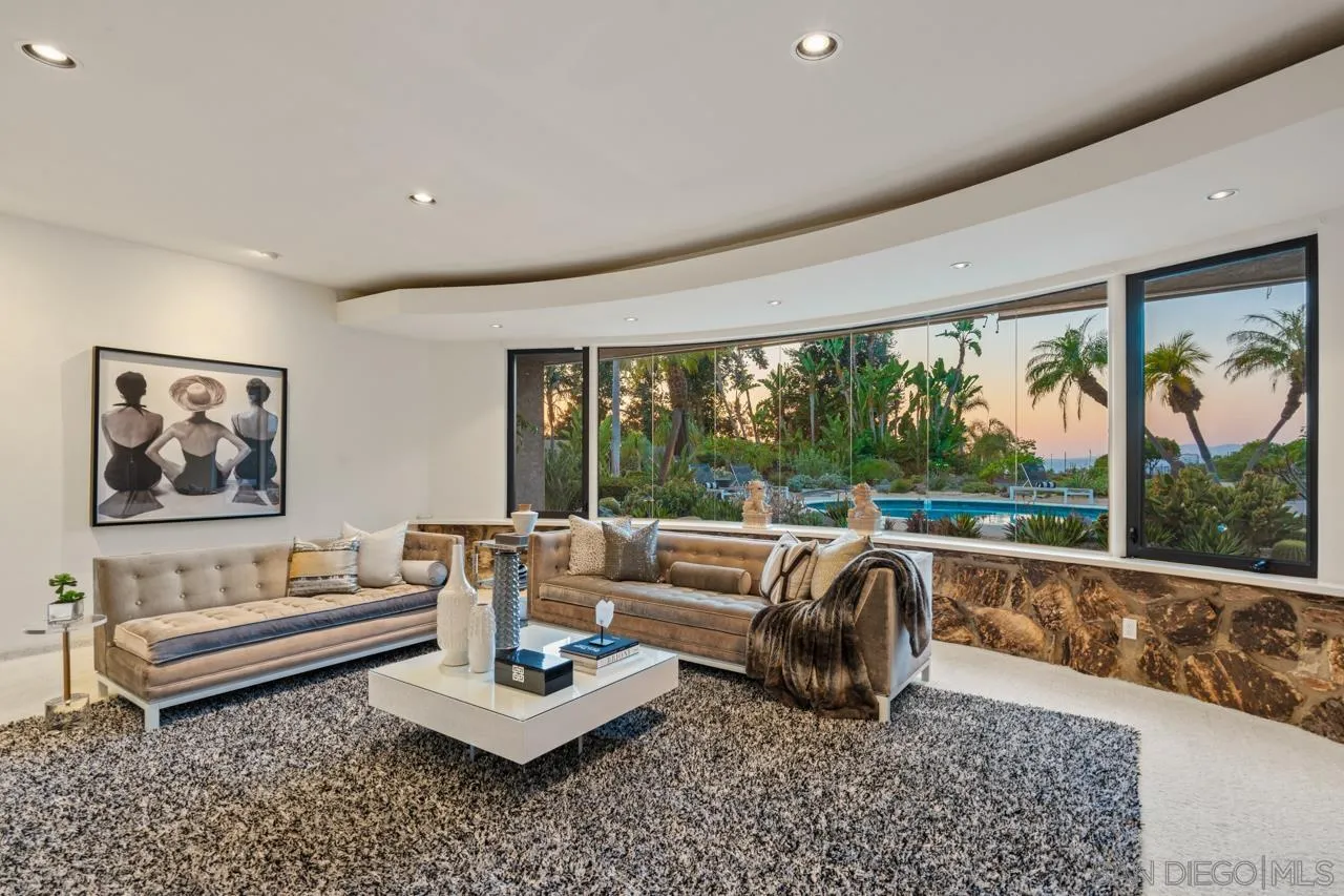 https://cdn.realtyfeed.com/cdn/127/250030338/5b5f71e2caad0c2e5c92e15c7e2df3c1.webp